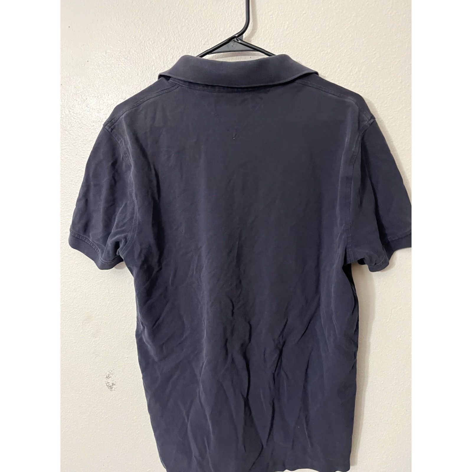 Tommy Hilfiger VINTAGE Tommy Hilfiger Polo Shirt Men's Large Blue Casual 40's Two Ply Cotton Short Sleeve Regular Fit Size US L / EU 52-54 / 3 - 2 Thumbnail