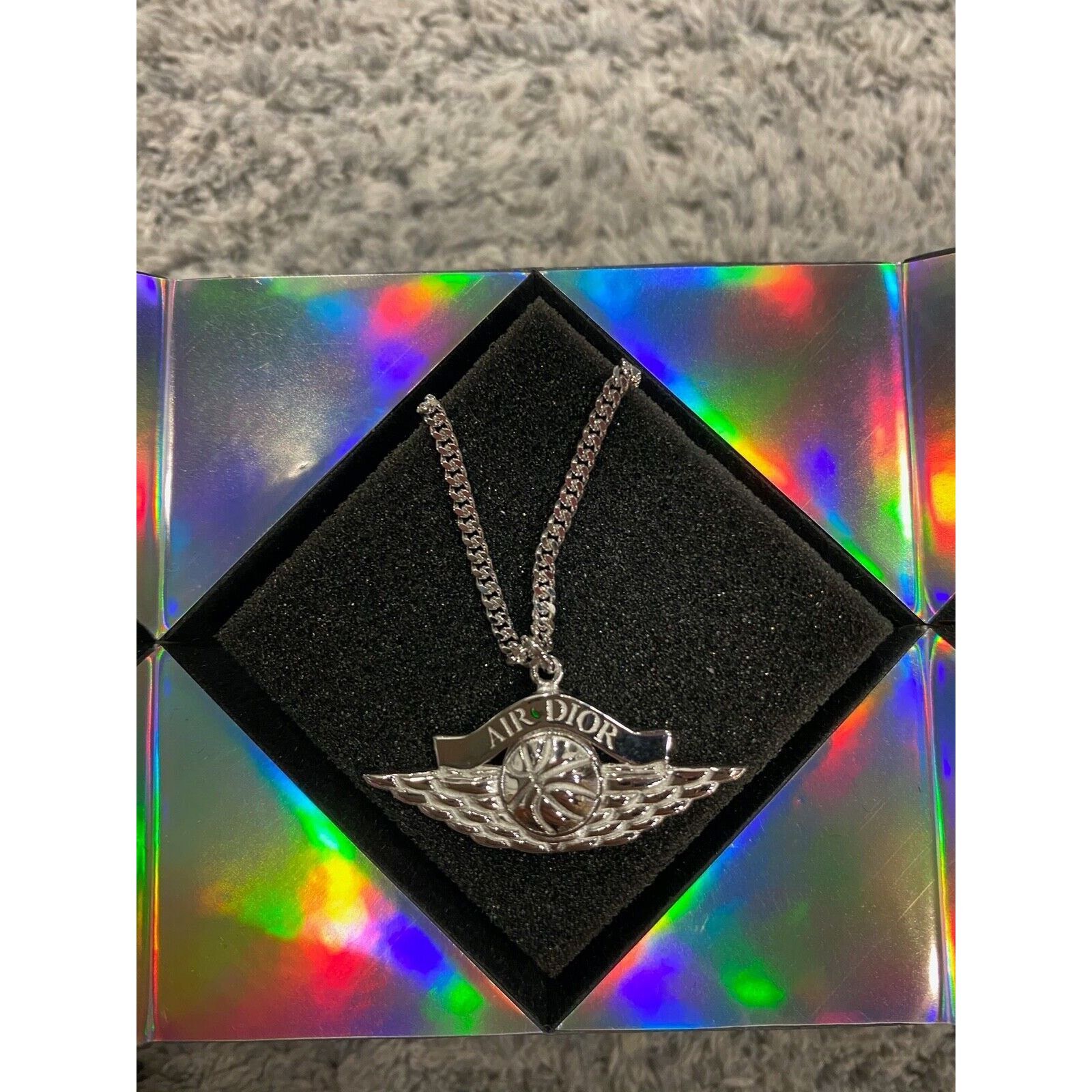 Dior Air Dior Jordaan Wing Basketball Necklace Travis Scott Size ONE SIZE - 4 Thumbnail