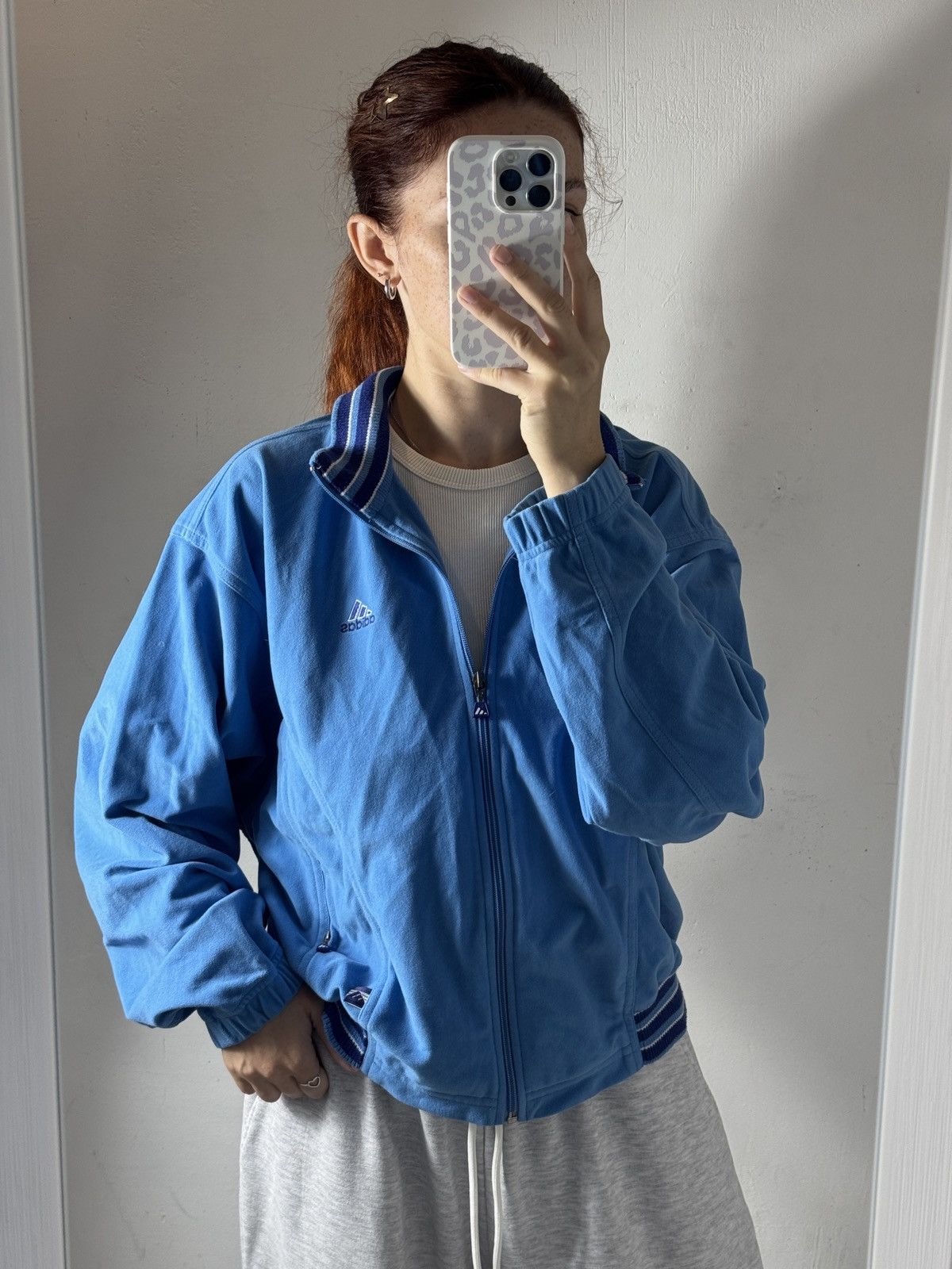 Adidas VINTAGE ADIDAS MINI LOGO VELVET BOXY FIT ZIP UP JACKET Size M / US 6-8 / IT 42-44 - 12 Thumbnail