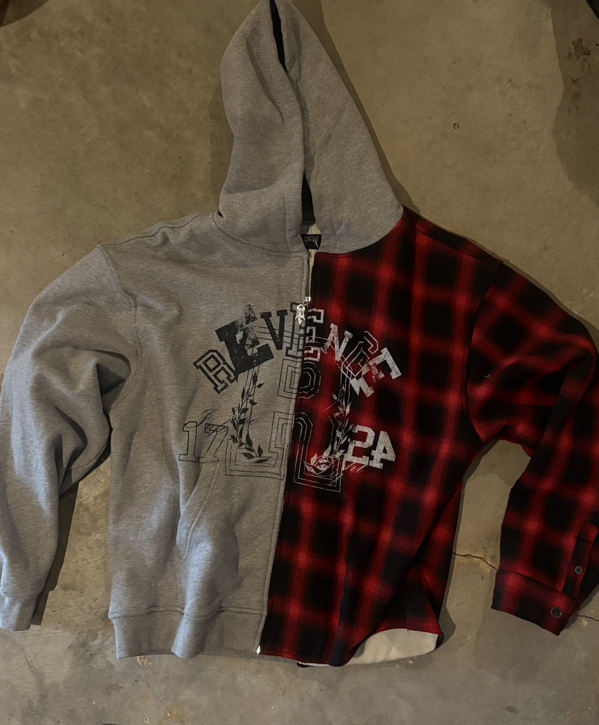 Revenge Inferno flannel zip heather grey/red Size US XXL / EU 58 / 5 - 1 Thumbnail