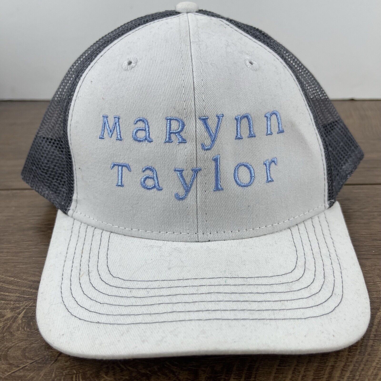 Other Marynn Taylor Hat Adjustable Hat White Adjustable Hat White Size ONE SIZE - 5 Thumbnail
