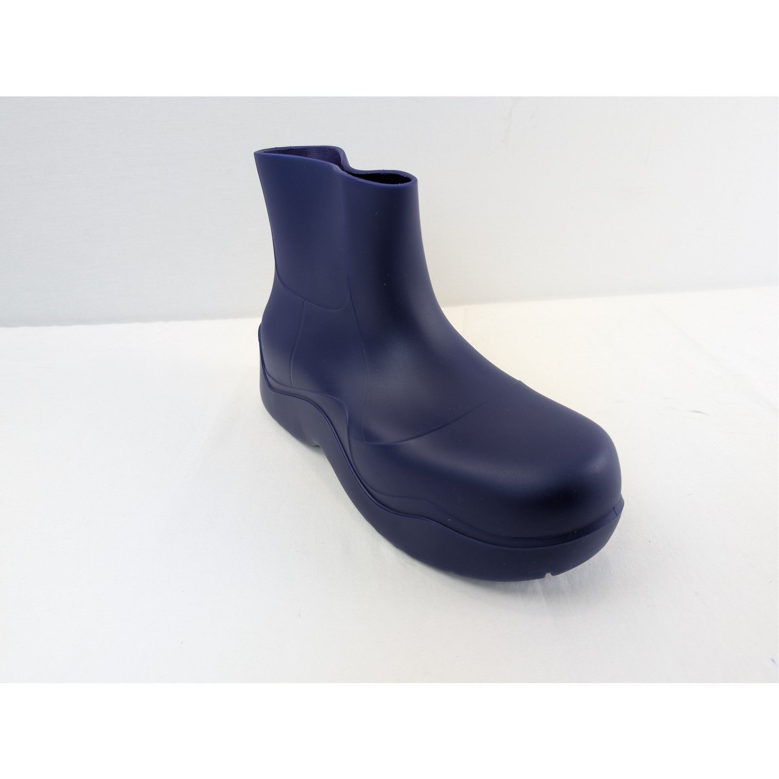 Bottega Veneta o1rshd1 Matt Rubber Puddle Ankle Boot in Unicorn Size US 10 / EU 43 - 4 Thumbnail