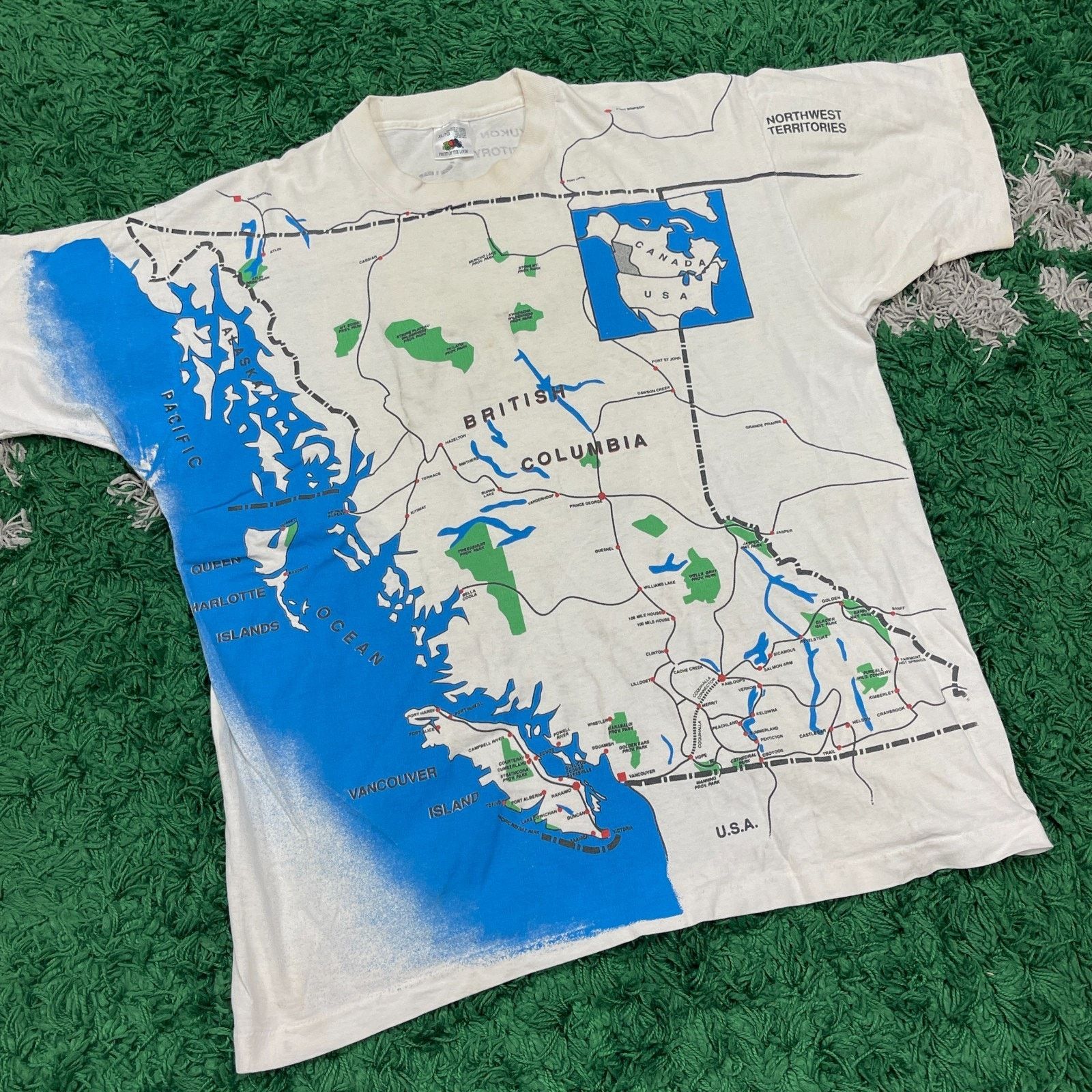 Vintage vintage 1990s British Columbia BC All Over Print Map Tee Size US XL / EU 56 / 4 - 6 Thumbnail