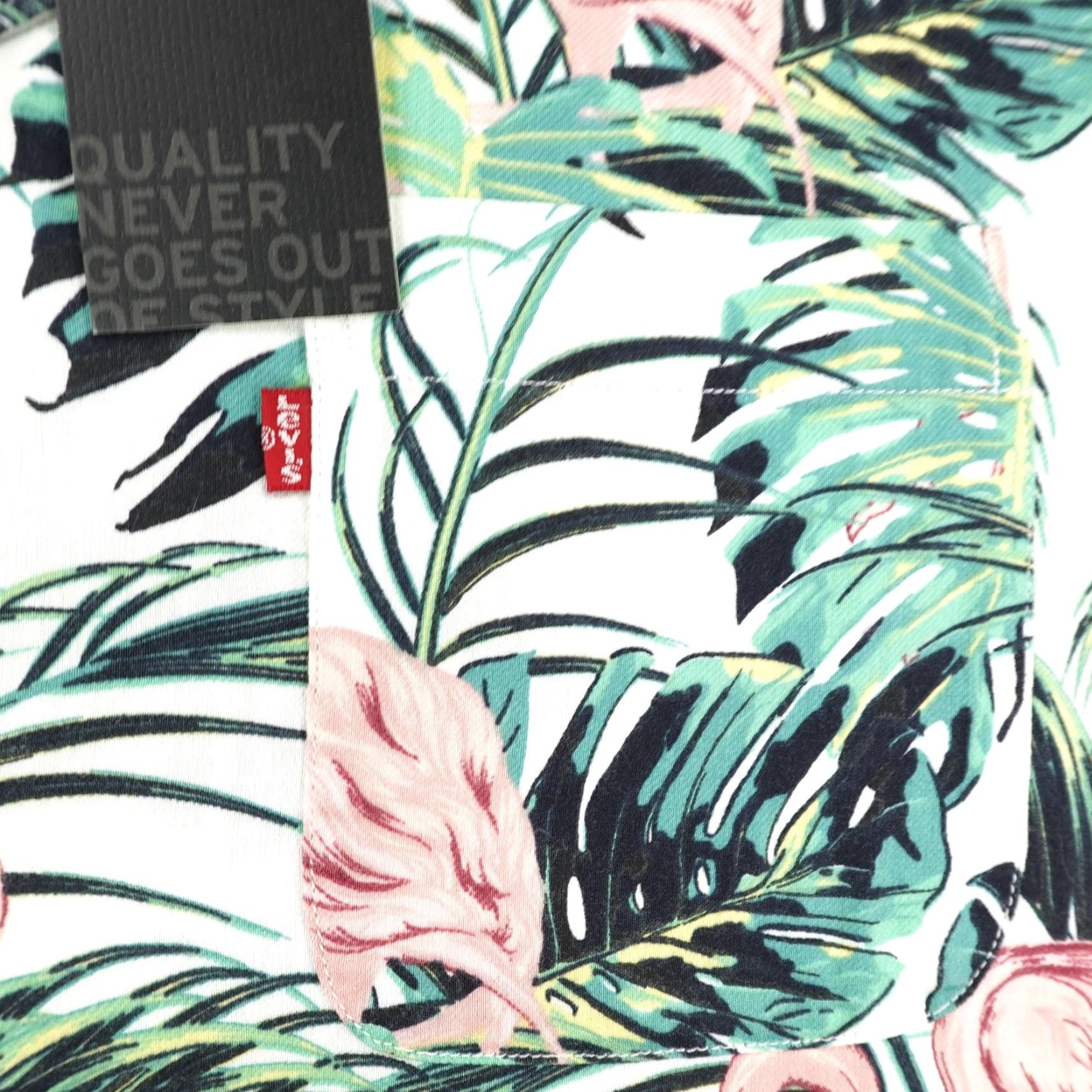 Levi's Levi's Button-Up Shirt Mens Small Multicolor Flamingo Hawaiian Tropical Print NEW Size US S / EU 44-46 / 1 - 4 Thumbnail