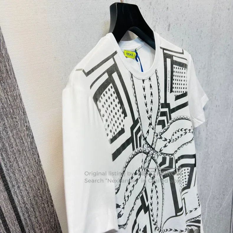Versace Versace Men's short-sleeved T-shirt Size US S / EU 44-46 / 1 - 4 Thumbnail