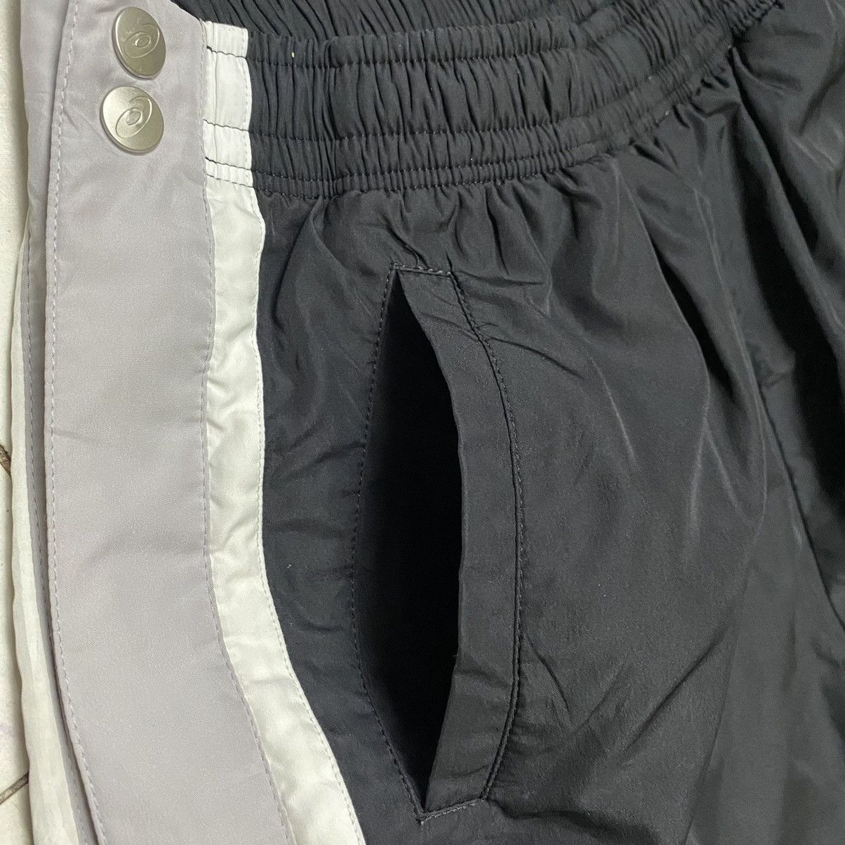 Asics asics vintage track pant side button Size US 34 / EU 50 - 10 Thumbnail