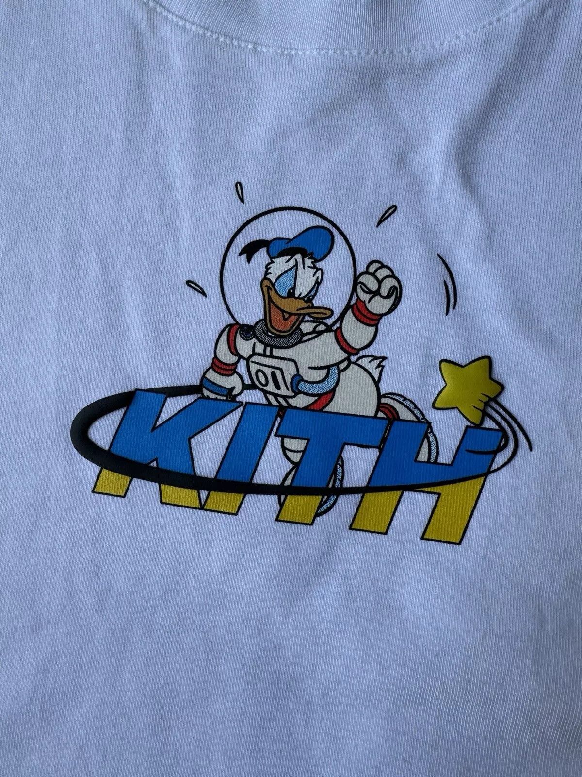 Kith KITH x Disney - Donald Duck Astronaut Logo Tee White T-Shirt Size US L / EU 52-54 / 3 - 10 Thumbnail