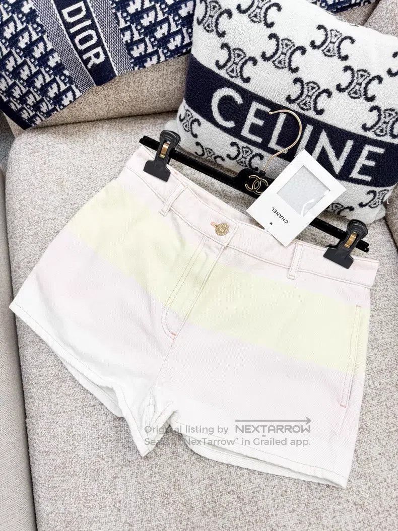 Chanel Chanel Rainbow yellow and green pink purple denim shorts Size 26" / US 2 / IT 38 - 2 Thumbnail