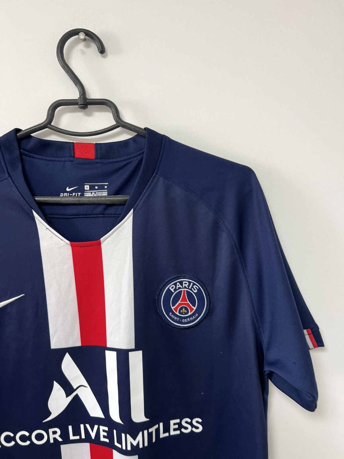 Nike PSG 2019/20 Home Jersey Mbappe #7 Football Shirt Nike M Size US M / EU 48-50 / 2 - 12 Thumbnail