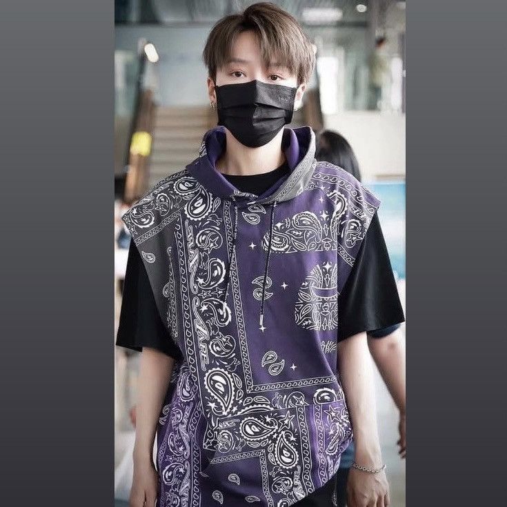 Aape ❌SOLD OUT❌Aape bandana paisley by Bathing ape hoodie Size US M / EU 48-50 / 2 - 1 Thumbnail