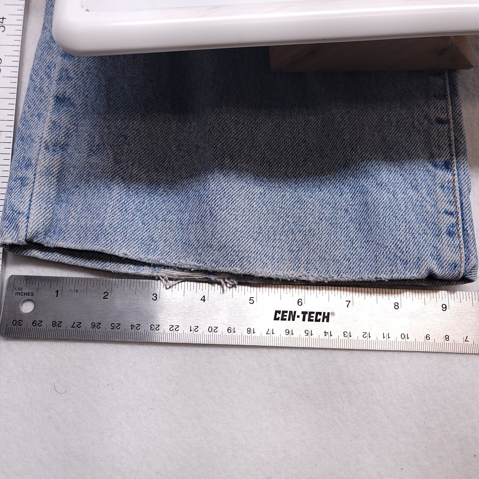 Calvin Klein Calvin Klein Casual Denim Medium Wash Jeans Men Size 36 Blue Size US 36 / EU 52 - 7 Thumbnail