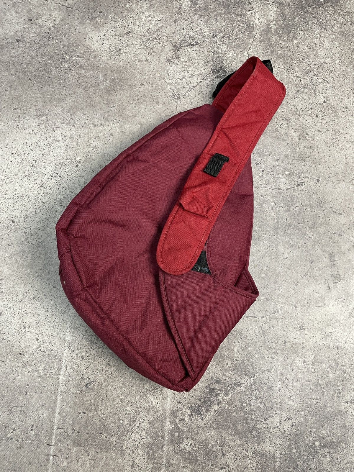 Vintage Vintage Y2K Adidas Y-3 Style Burgandy Dark Grey Sling Bag Size ONE SIZE - 7 Thumbnail