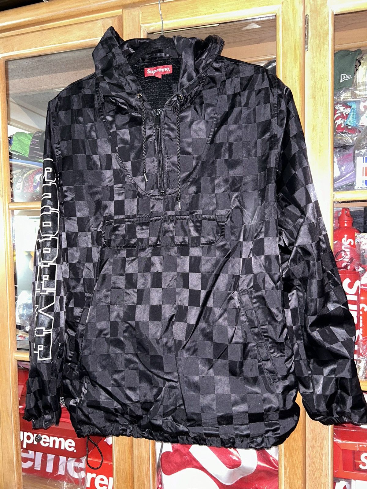 Supreme Supreme Checkerboard Nylon Hooded Pullover SS17 size Large Size US L / EU 52-54 / 3 - 2 Thumbnail