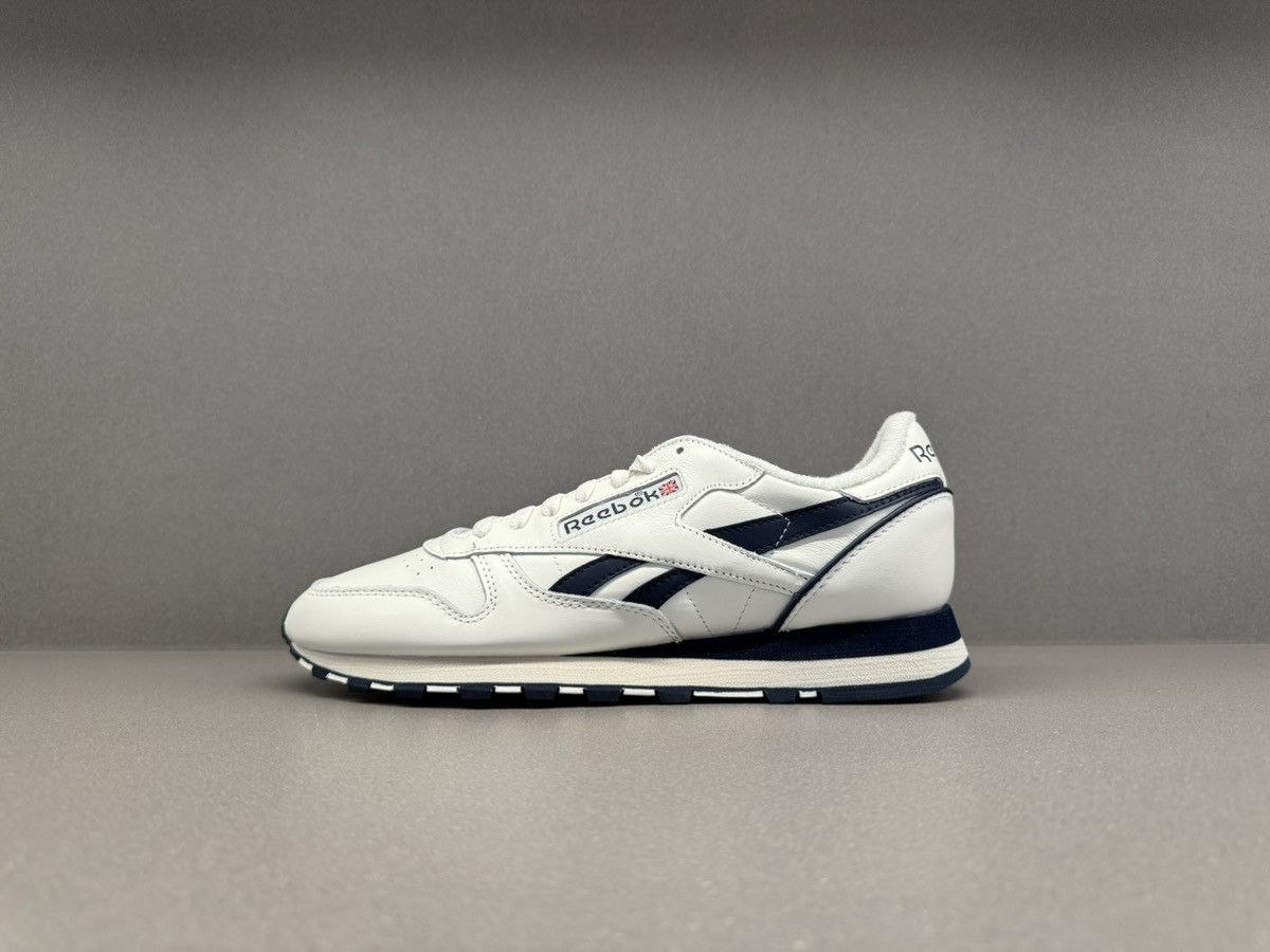 Reebok Reebok Classic Leather 1983 Vintage Chalk Vector Navy Size US 11.5 / EU 44-45 - 5 Thumbnail