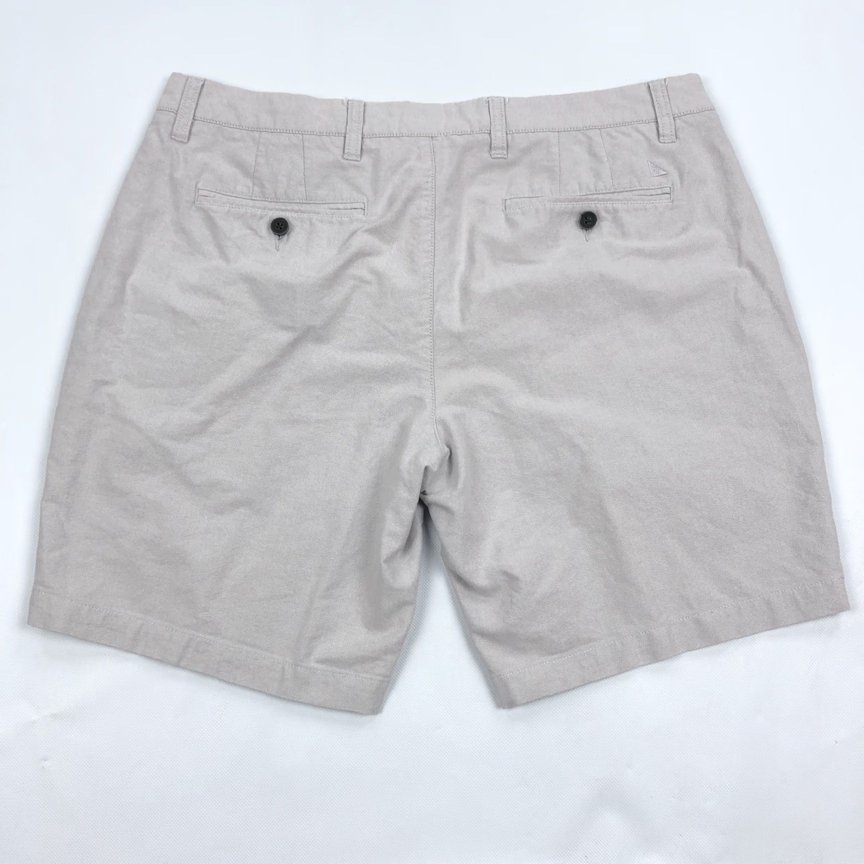 UNTUCKit UNTUCKIT Men 36 Beige Cotton Blend Flat Front Chino Shorts 9 Inseam Size US 36 / EU 52 - 4 Thumbnail