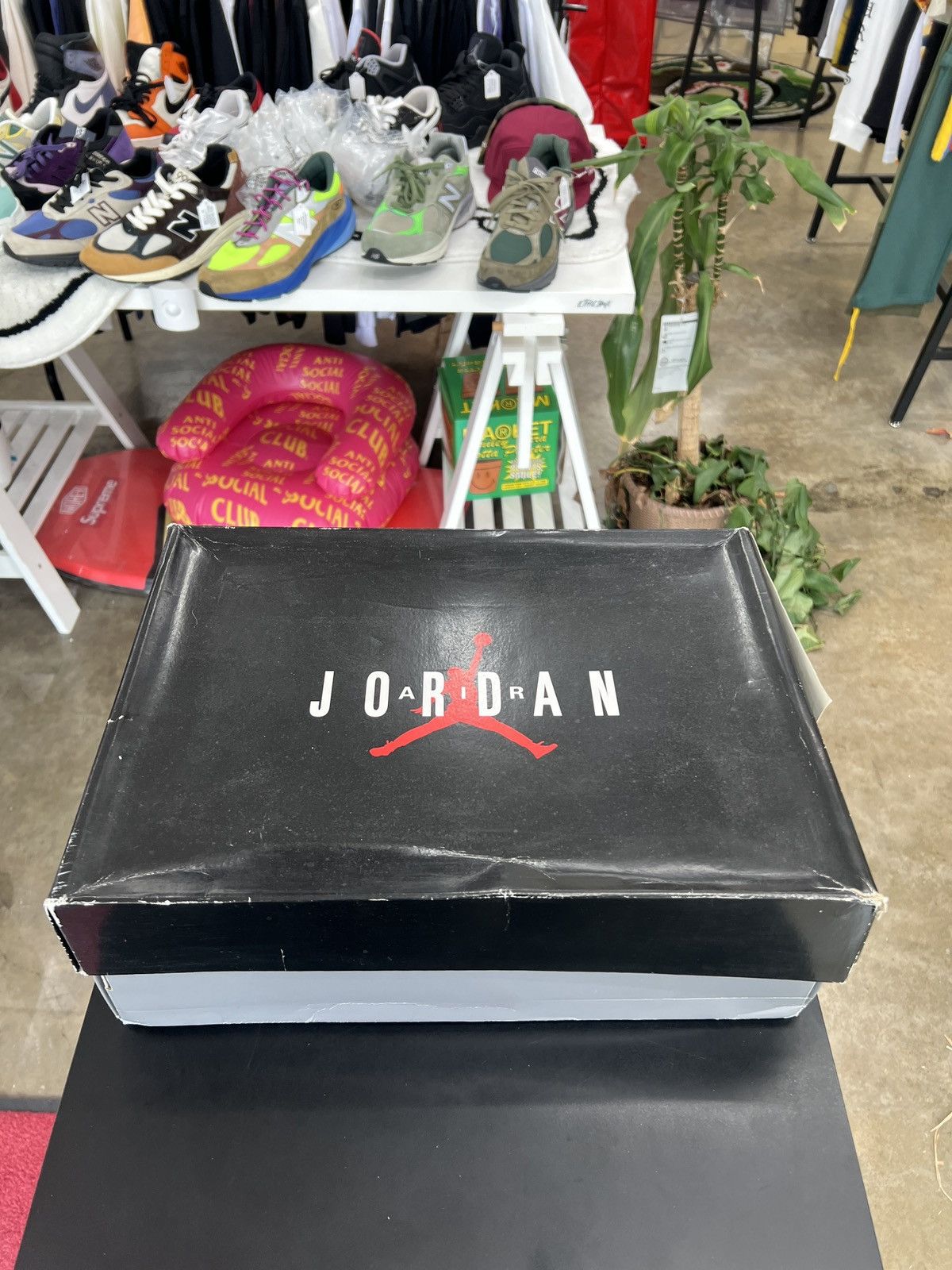 Jordan Brand Air Jordan 9 Pearl Blue Sz. 10.5 (2019) Size US 10.5 / EU 43-44 - 13 Thumbnail