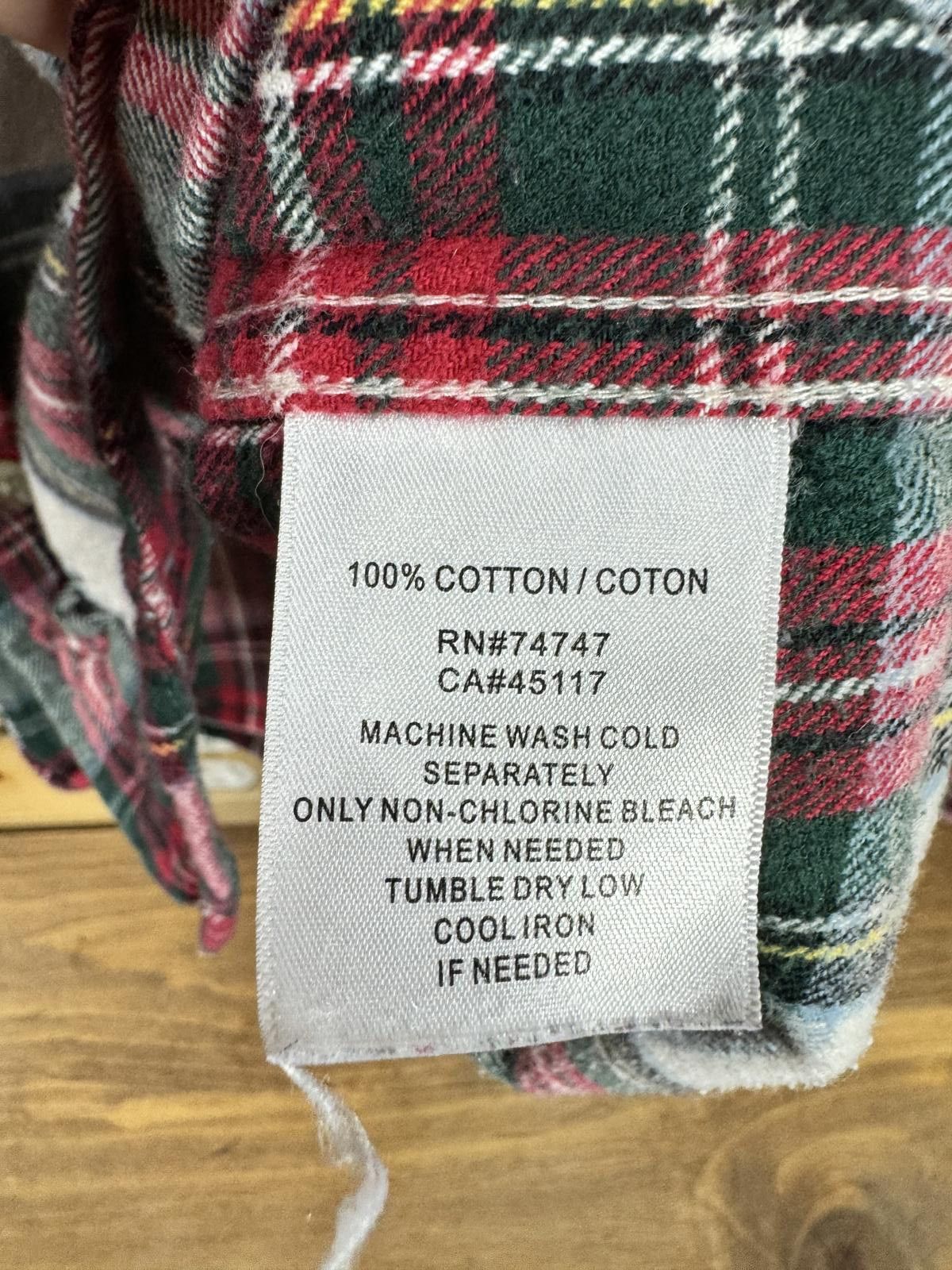 Redhead RedHead Men's Size Medium Plaid Flannel Button-Up Shirt Size US L / EU 52-54 / 3 - 9 Thumbnail