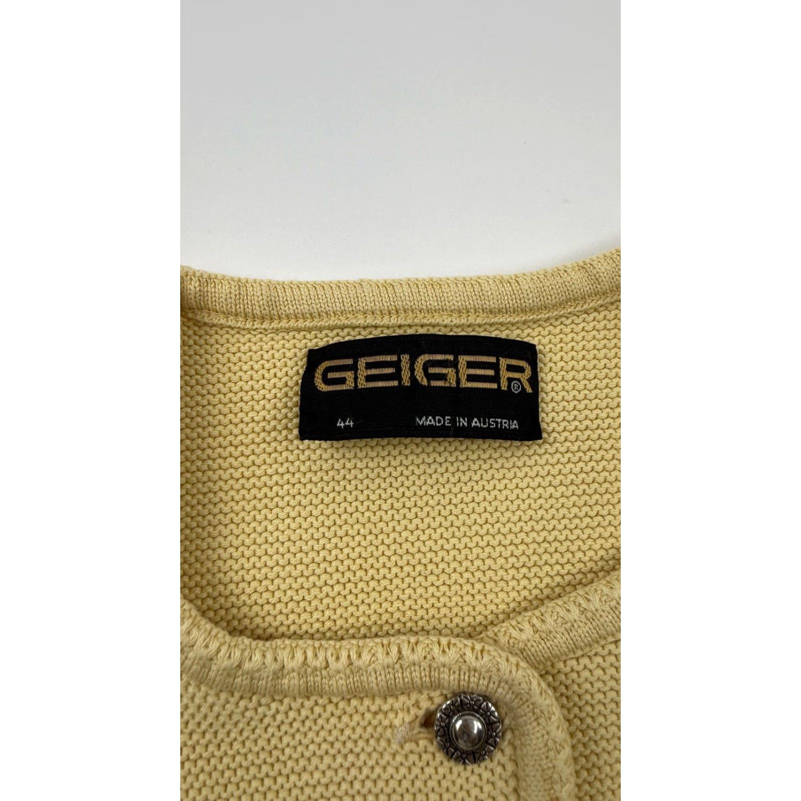Vintage VINTAGE Geiger Cardigan Sweater Womens 44 Yellow Button Front Knit Austria 100% Cotton Size M / US 6-8 / IT 42-44 - 7 Thumbnail
