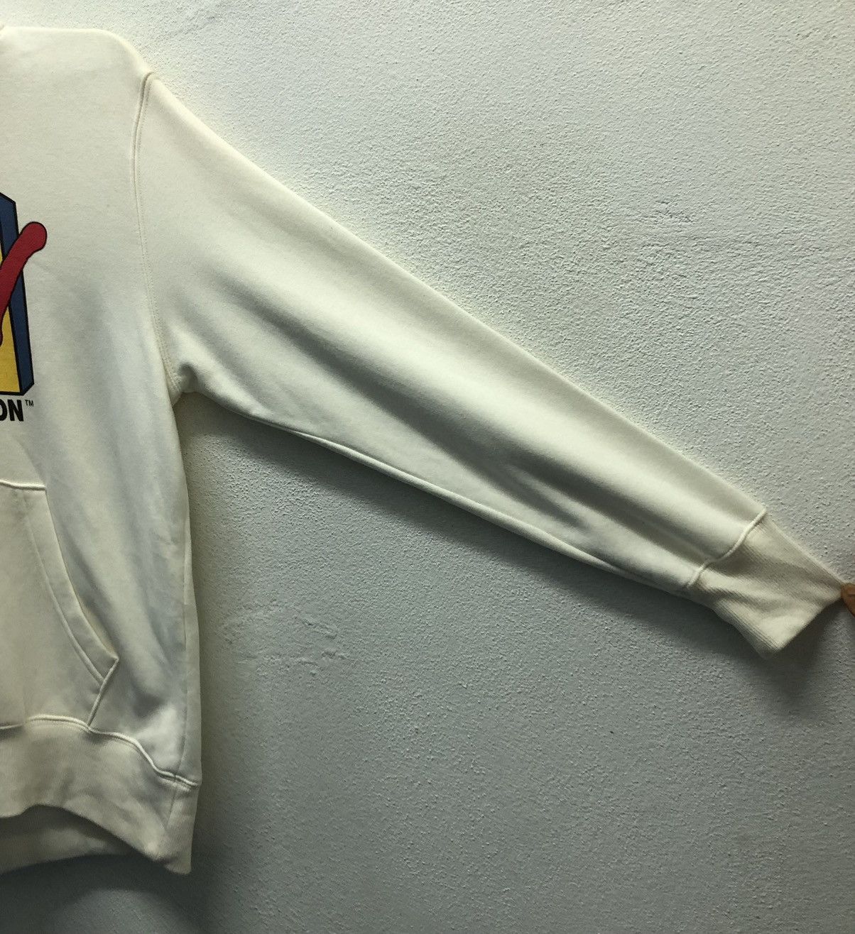 GU GU x MTV Logo Hoodie – Vintage Style – White Size US M / EU 48-50 / 2 - 7 Thumbnail