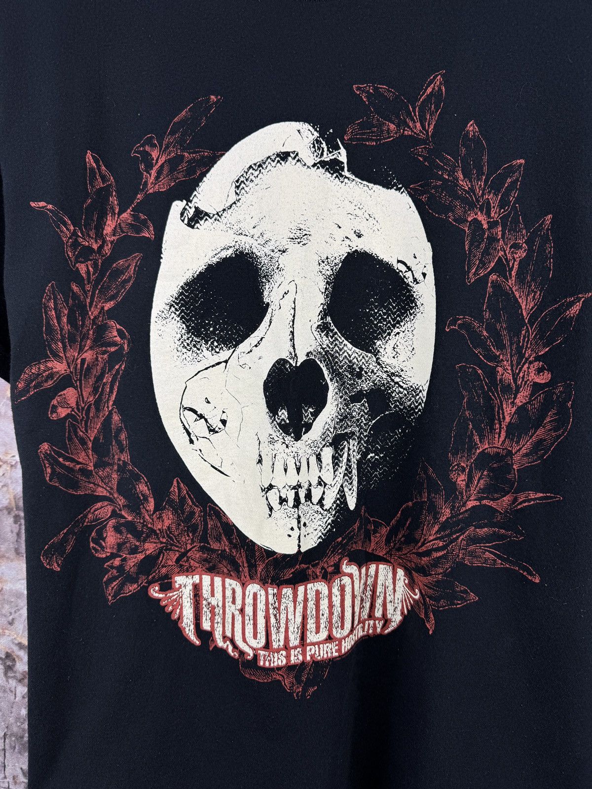 Gildan Throwdown Skull Graphic T-Shirt Heavy Metal Hardcore Tee Size US L / EU 52-54 / 3 - 5 Thumbnail