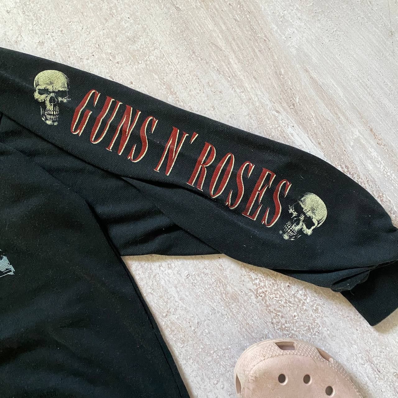 Band Tees VINTAGE GUNS N ROSES AMAZING RARE TOUR LONG SLEEVE 108 Size US L / EU 52-54 / 3 - 5 Thumbnail