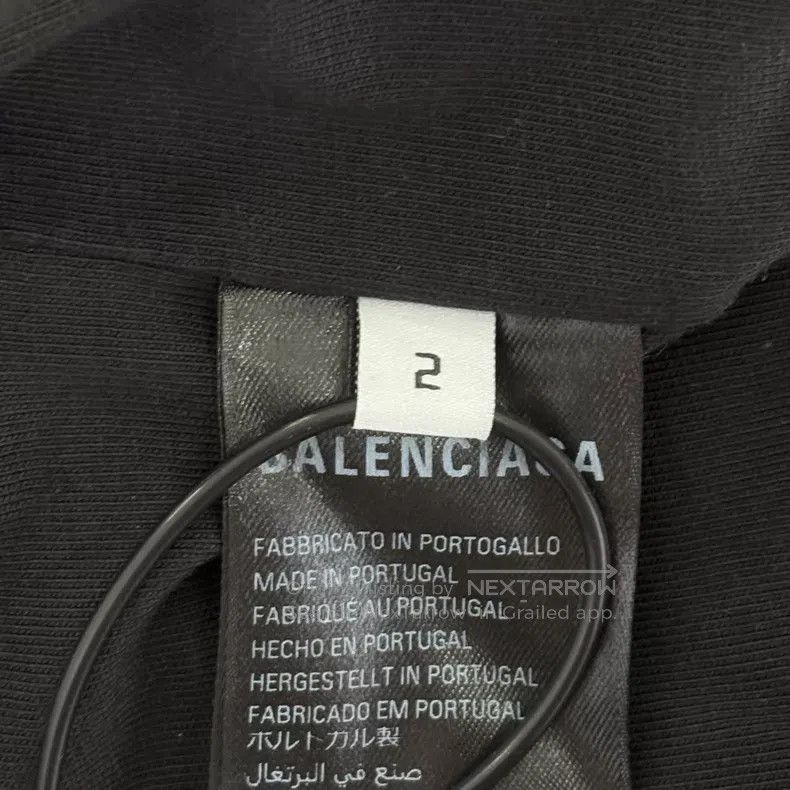 Balenciaga Balenciaga Front castle printed letter logo black destroye Size US M / EU 48-50 / 2 - 5 Thumbnail