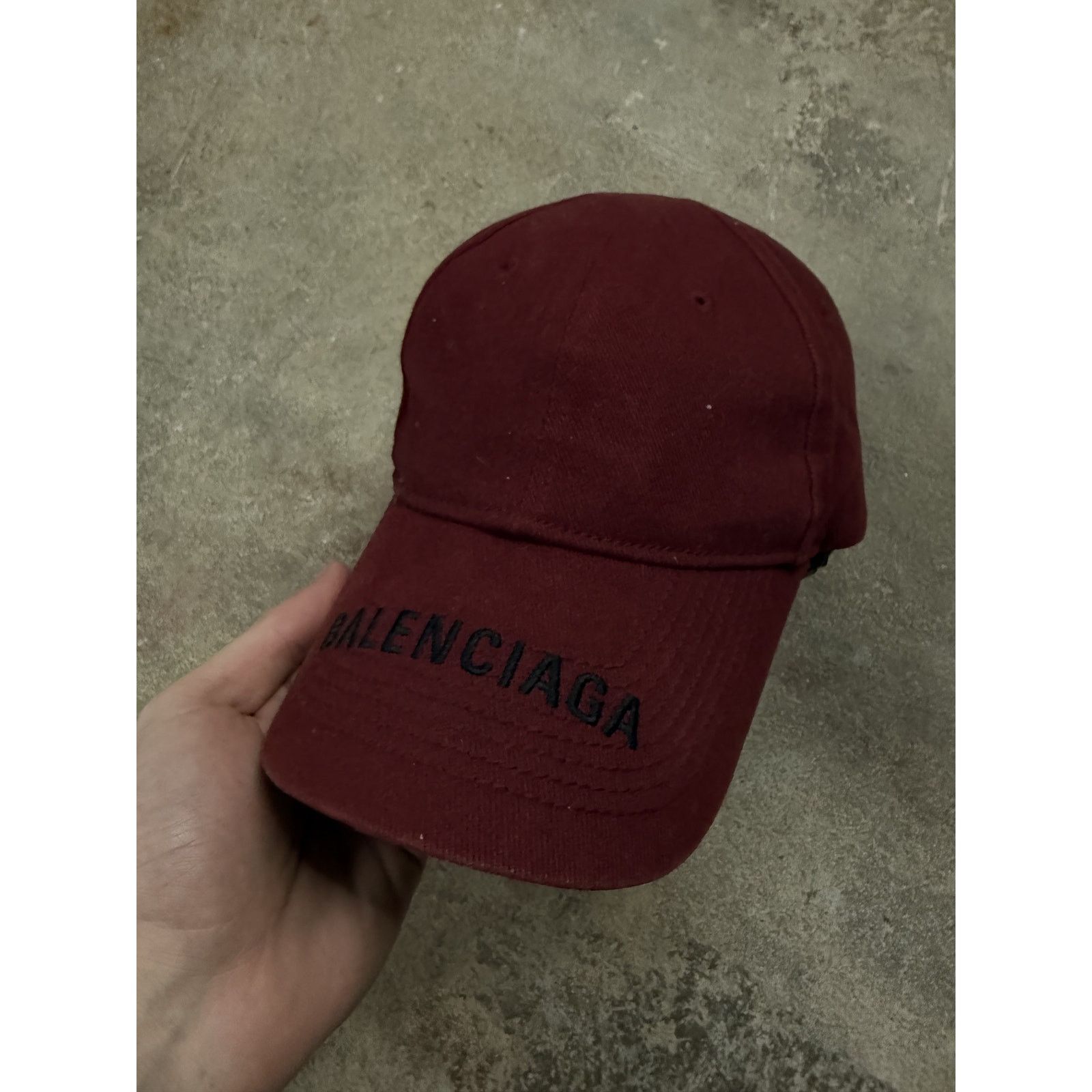 Balenciaga Balenciaga Dad Hat Maroon Black Used OS Size ONE SIZE - 1 Thumbnail