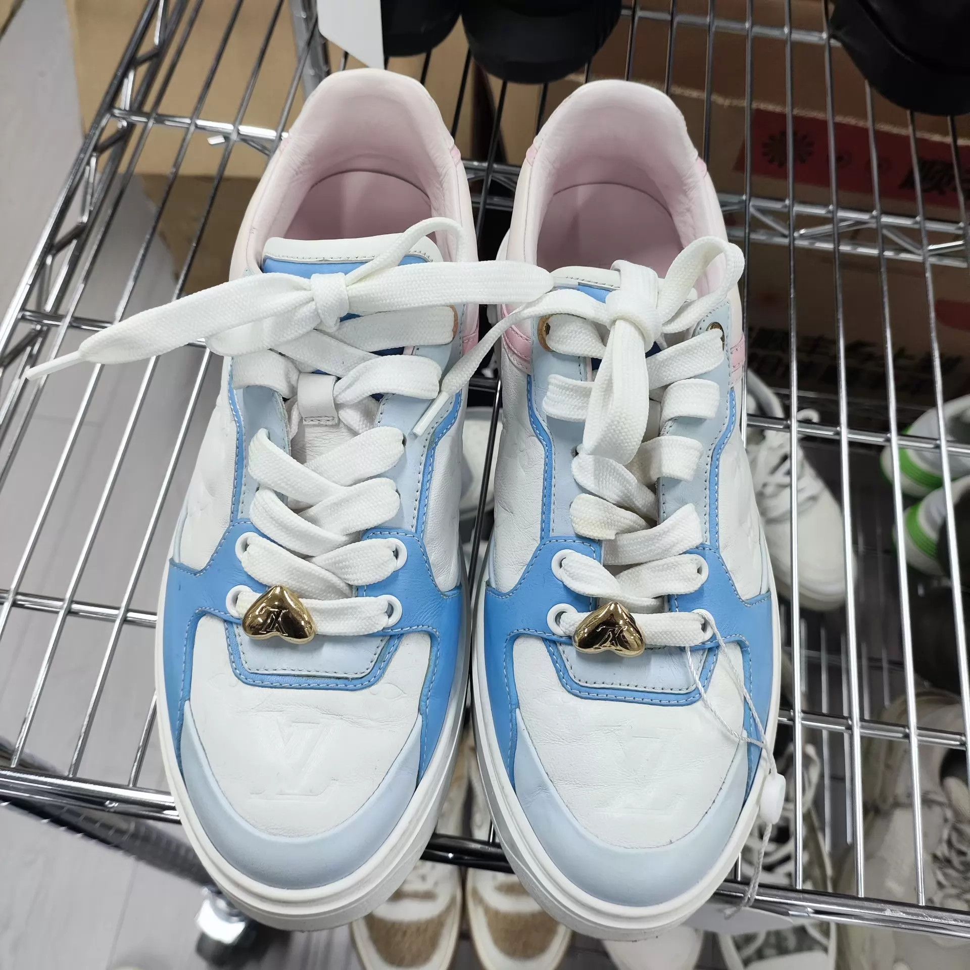 Louis Vuitton LV Leather Colorblock Trainer 38.5 260207VHHLX02 Size US 8 / IT 38 - 1 Thumbnail
