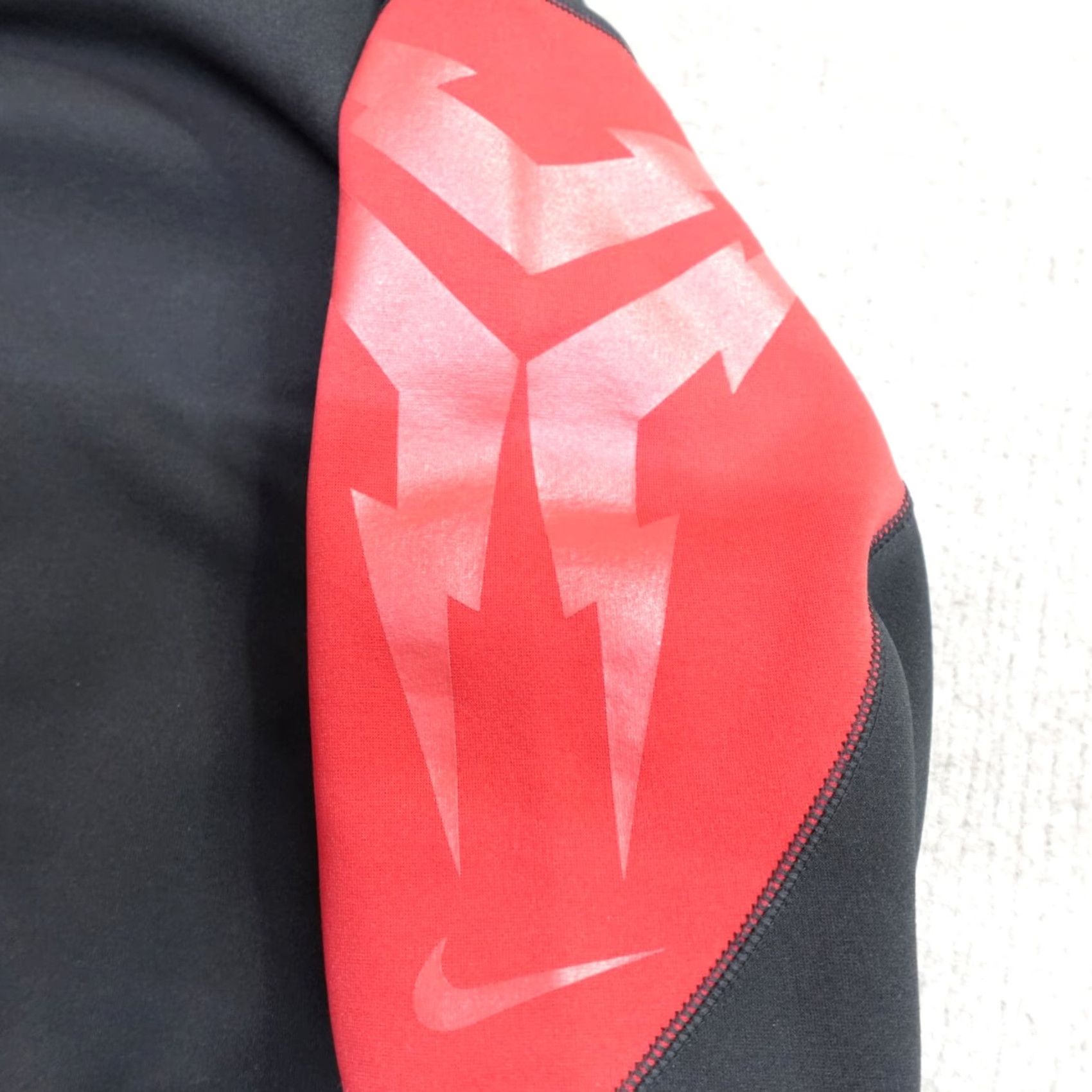 Nike VINTAGE Nike Hoodie Mens M Black Tri-Bolt Logo Pro Revolution Therma Fit Y2K Size US M / EU 48-50 / 2 - 2 Thumbnail