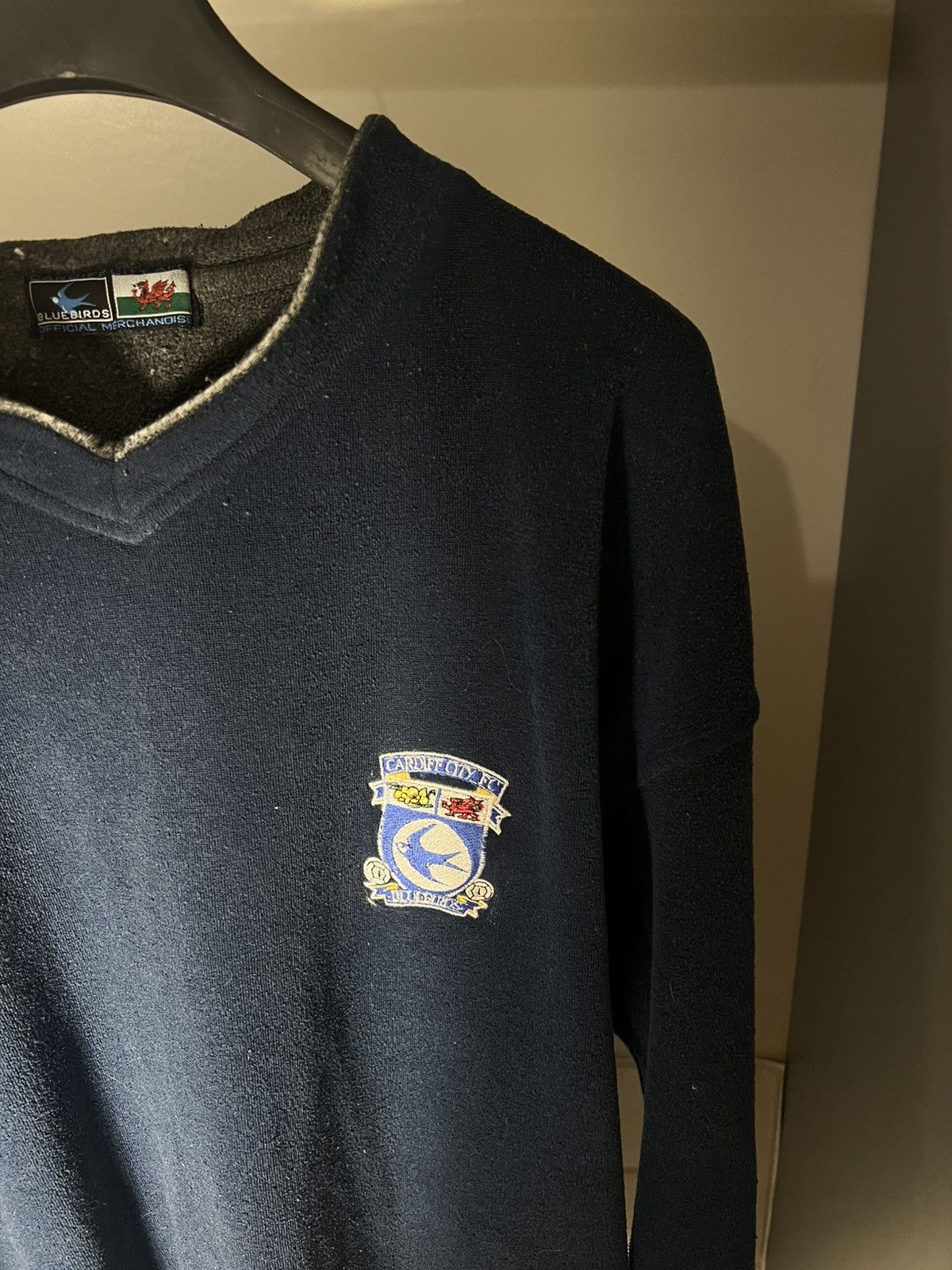 Vintage VERY RARE CARDIFF CITY ENGLAND SOCCER SWEATSHIRT RETRO 90s Size US M / EU 48-50 / 2 - 7 Thumbnail
