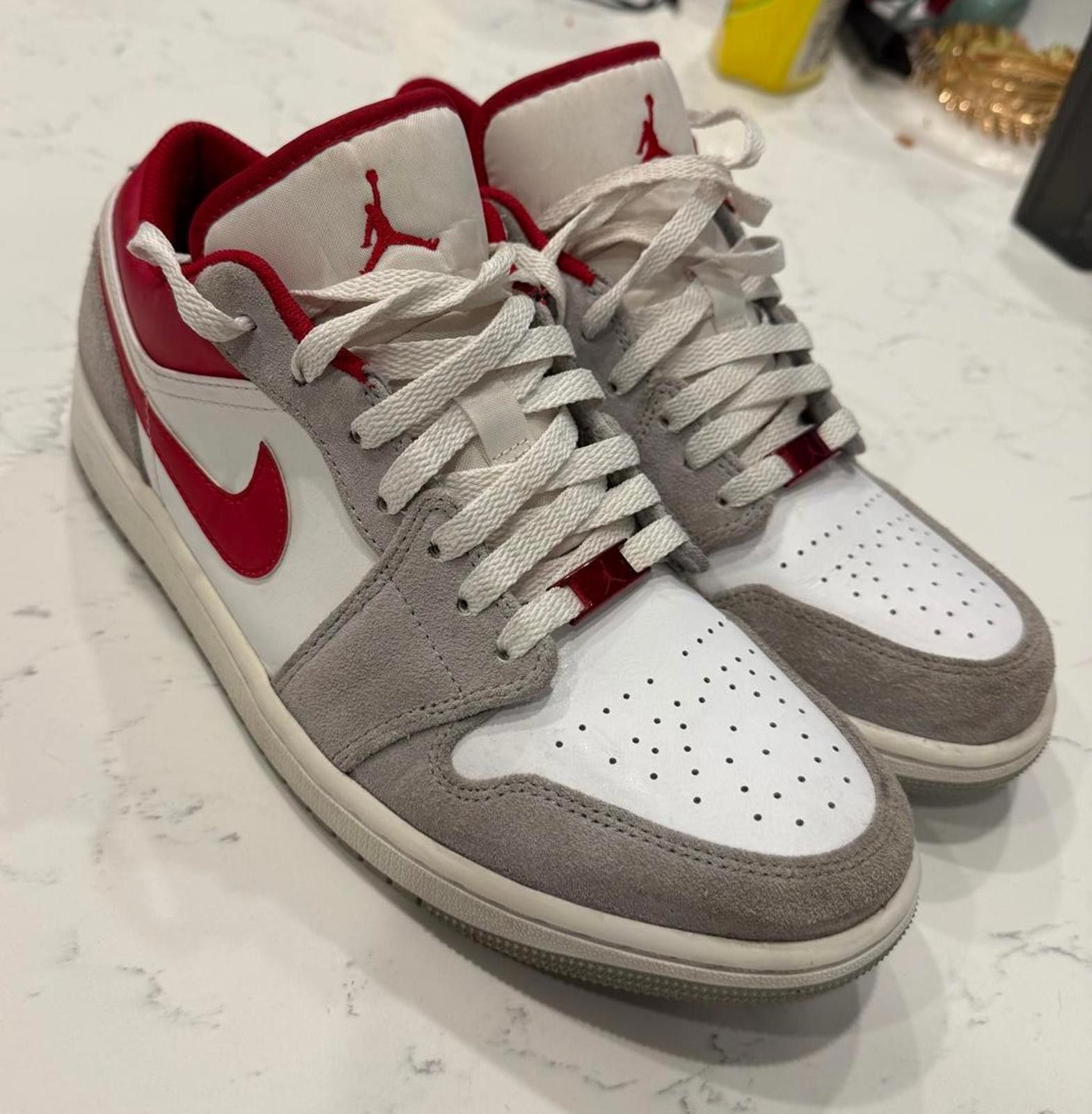 Jordan Brand Nike Air Jordan 1 Low SE “Light Smoke Grey Gym Red” Size 9.5 Size ONE SIZE - 1 Thumbnail