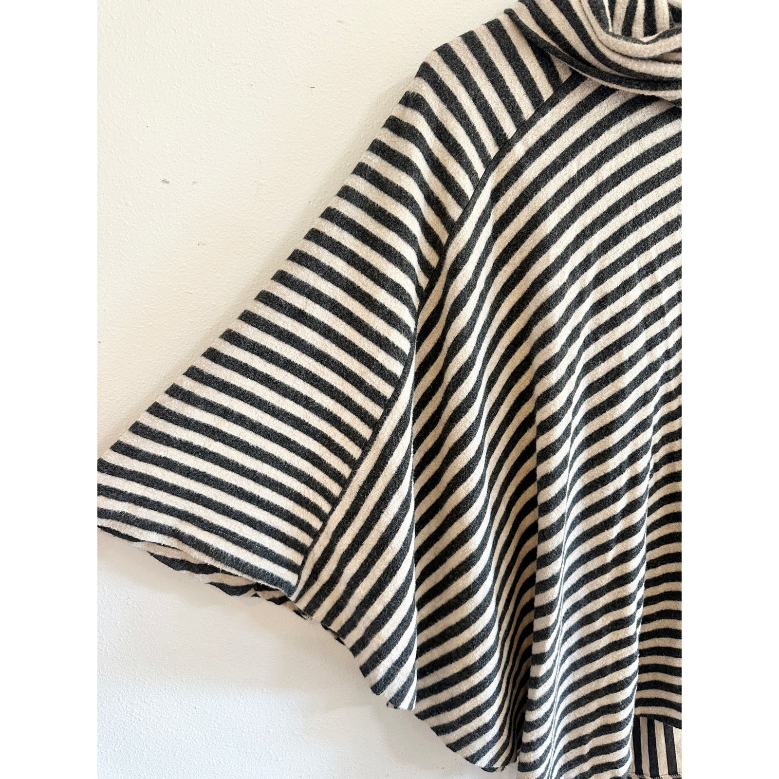 Other Capote Soft Striped Turtleneck Poncho size M/L Size L / US 10 / IT 46 - 4 Thumbnail