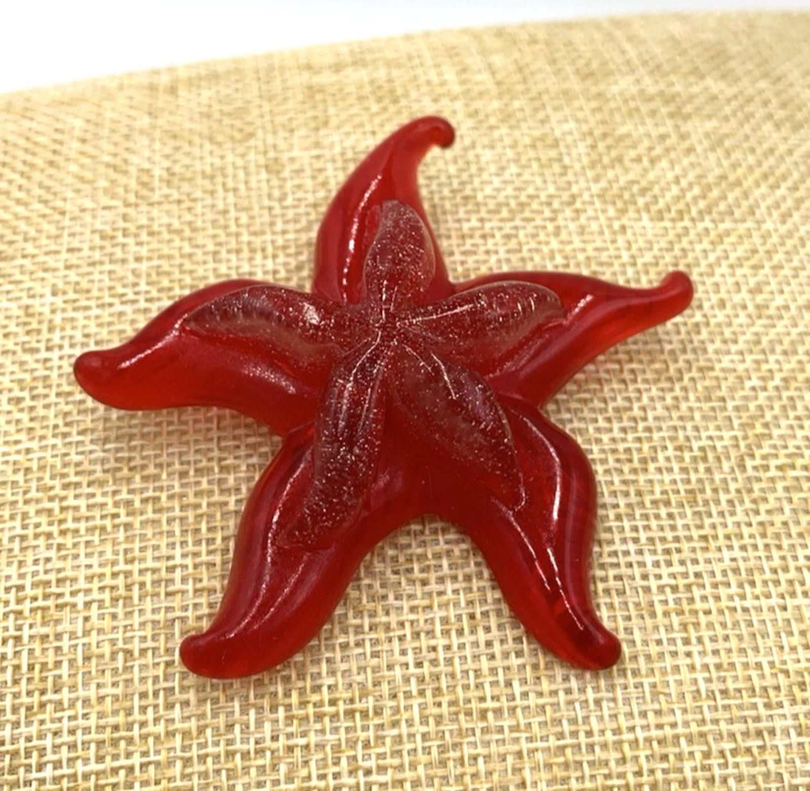 Other Midcentury Red Layered Lucite Glitter Red Starfish Brooch Size ONE SIZE - 1 Thumbnail