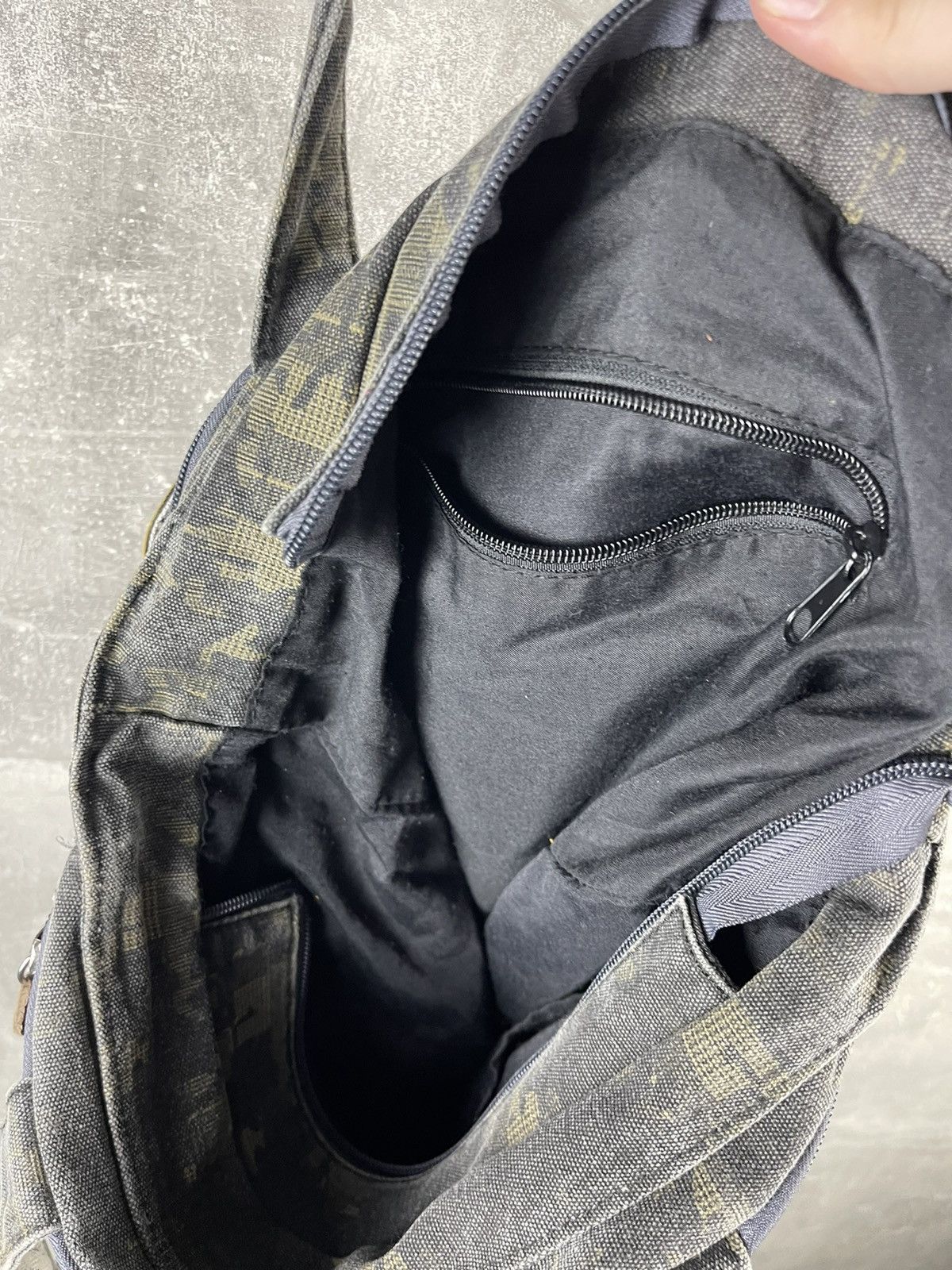 Vintage Vintage Victoria San Francisco Tote Bag Camo Grommet Punk Size ONE SIZE - 6 Thumbnail