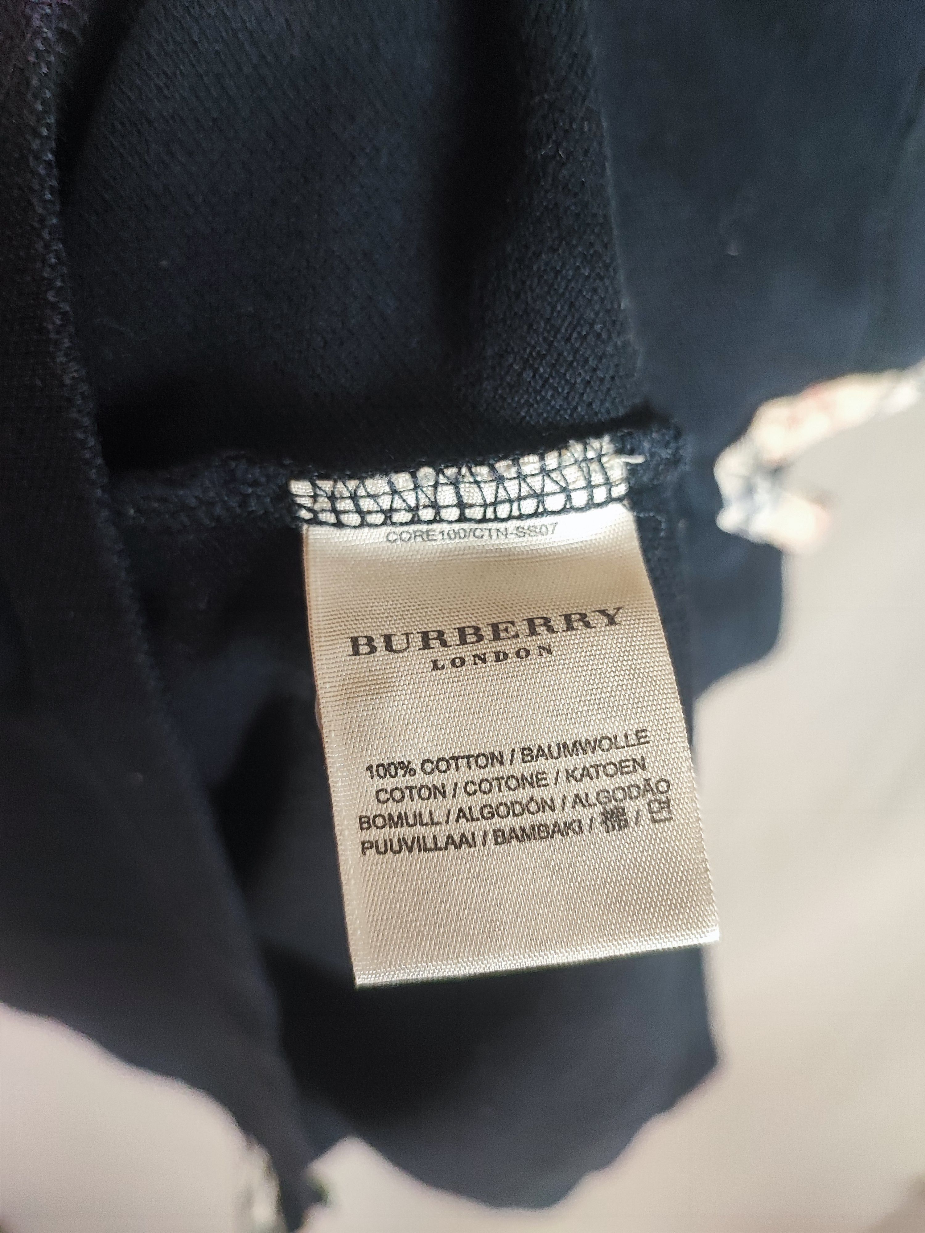 Burberry 🔥 Burberry Polo M Black very good condition🔥 Size US M / EU 48-50 / 2 - 8 Thumbnail