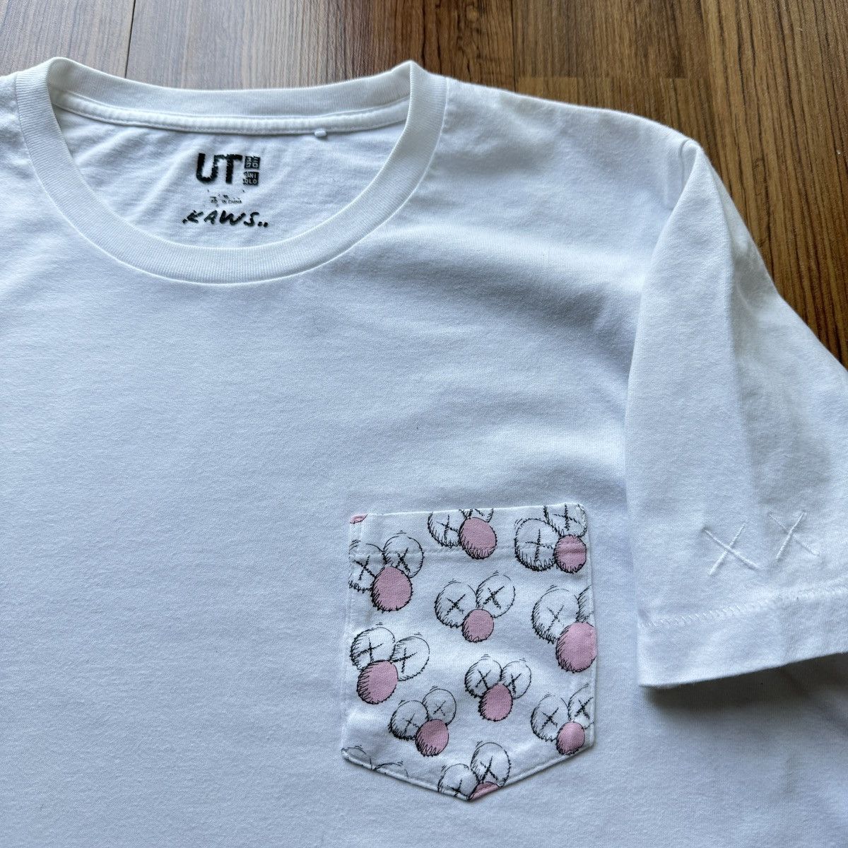 Kaws × Uniqlo Kaws X Sesame street X Uniqlo artist art designer pocket tee Size US L / EU 52-54 / 3 - 1 Thumbnail