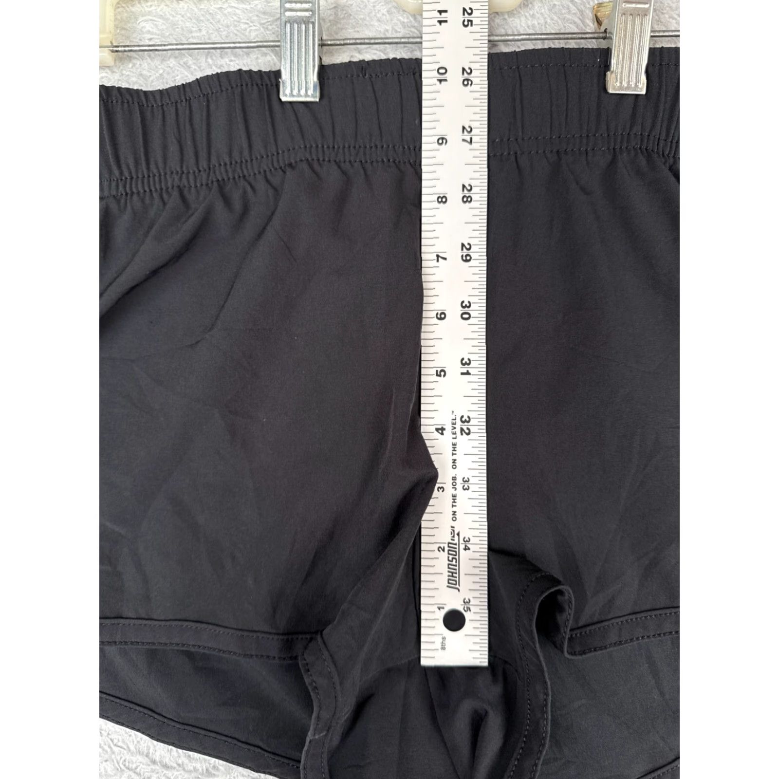 Billabong Billabong Shorts Womens Medium Black Sweat Polyester Blend Beach Pool 34x4 Size 32" / US 10 / IT 46 - 7 Thumbnail