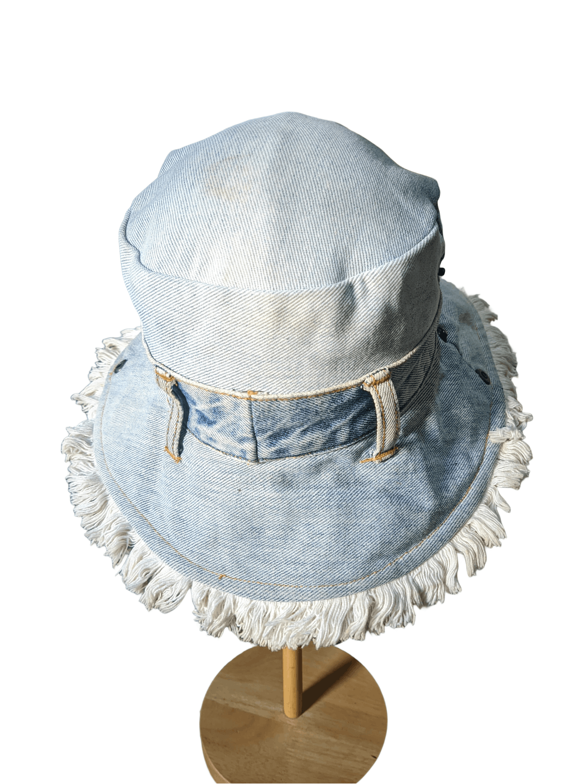 Other Denim bucket hat, frayed brim and a rustic patchwork design Size ONE SIZE - 4 Thumbnail