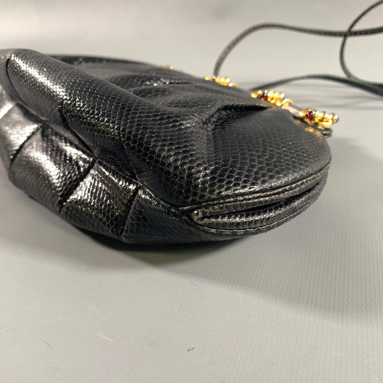 Judith Leiber JUDITH LEIBER Black Gold Snakeskin Clutch Handbag Size ONE SIZE - 5 Thumbnail