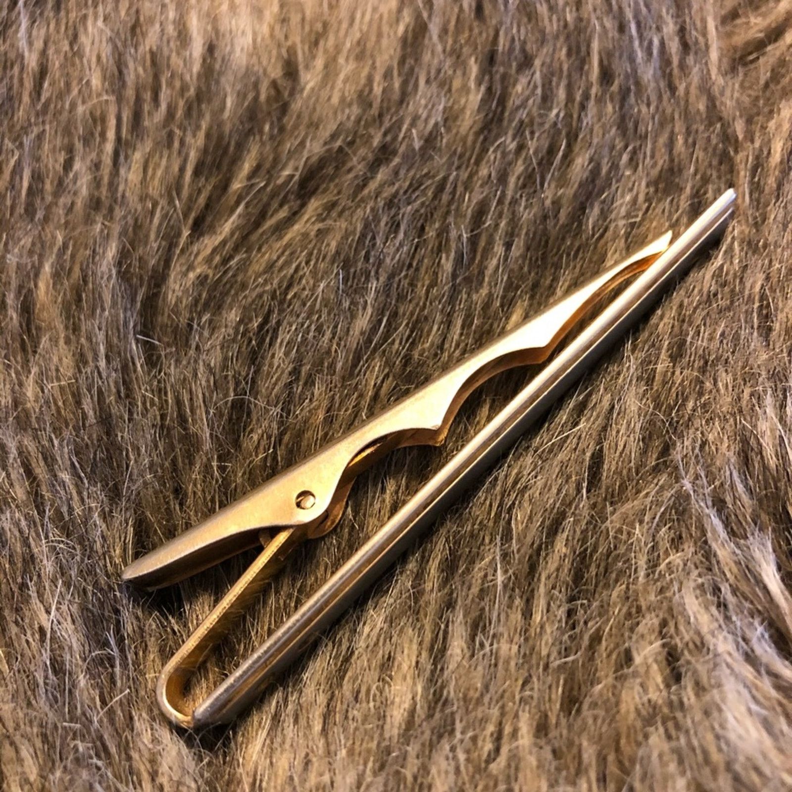 Vintage Men’s mid century brushed gold tone tie clip bar Size ONE SIZE - 4 Thumbnail