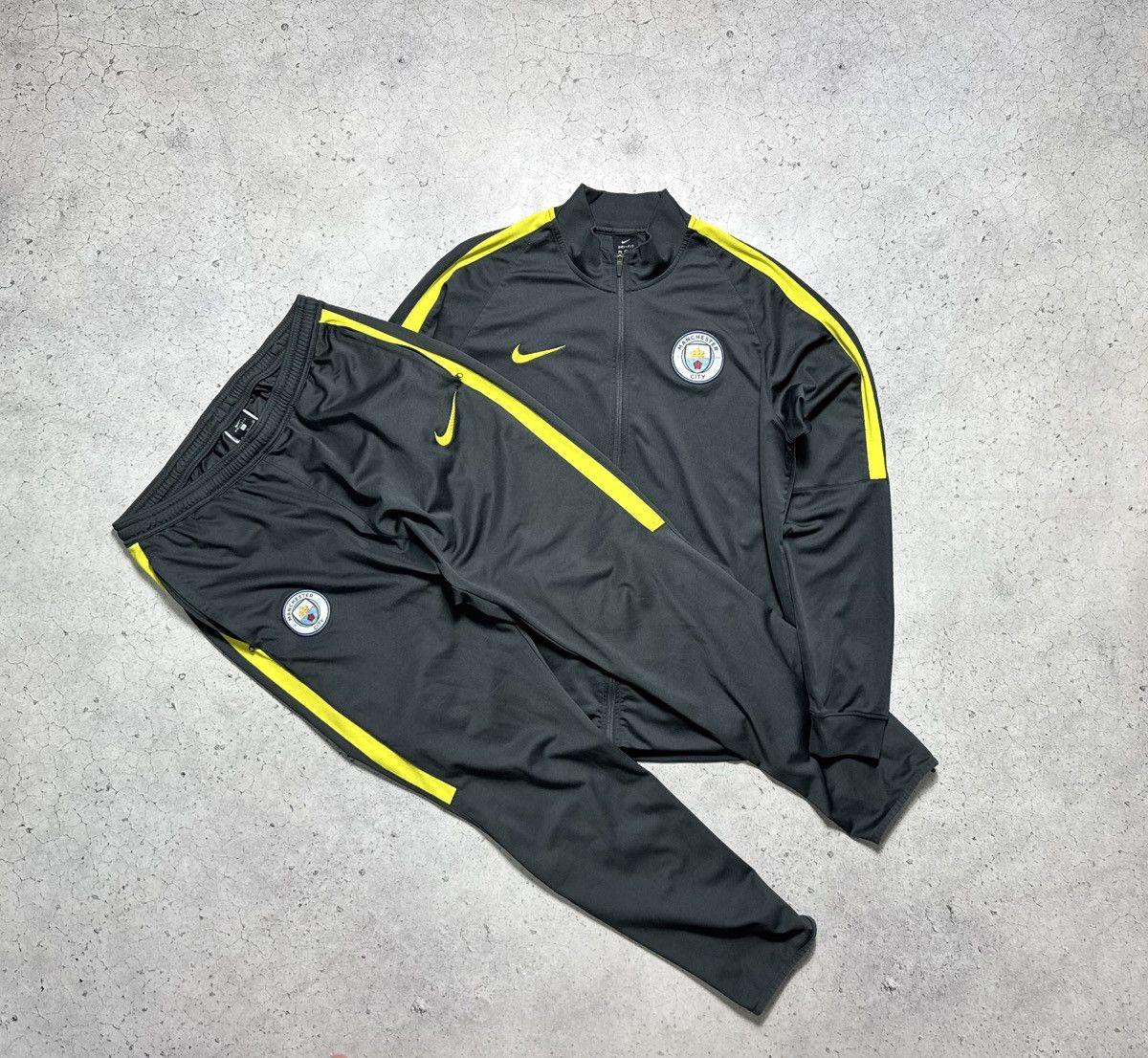 Nike Nike FC Manchester City Football Track Suit Jacket And Pants Size US XL / EU 56 / 4 - 1 Thumbnail