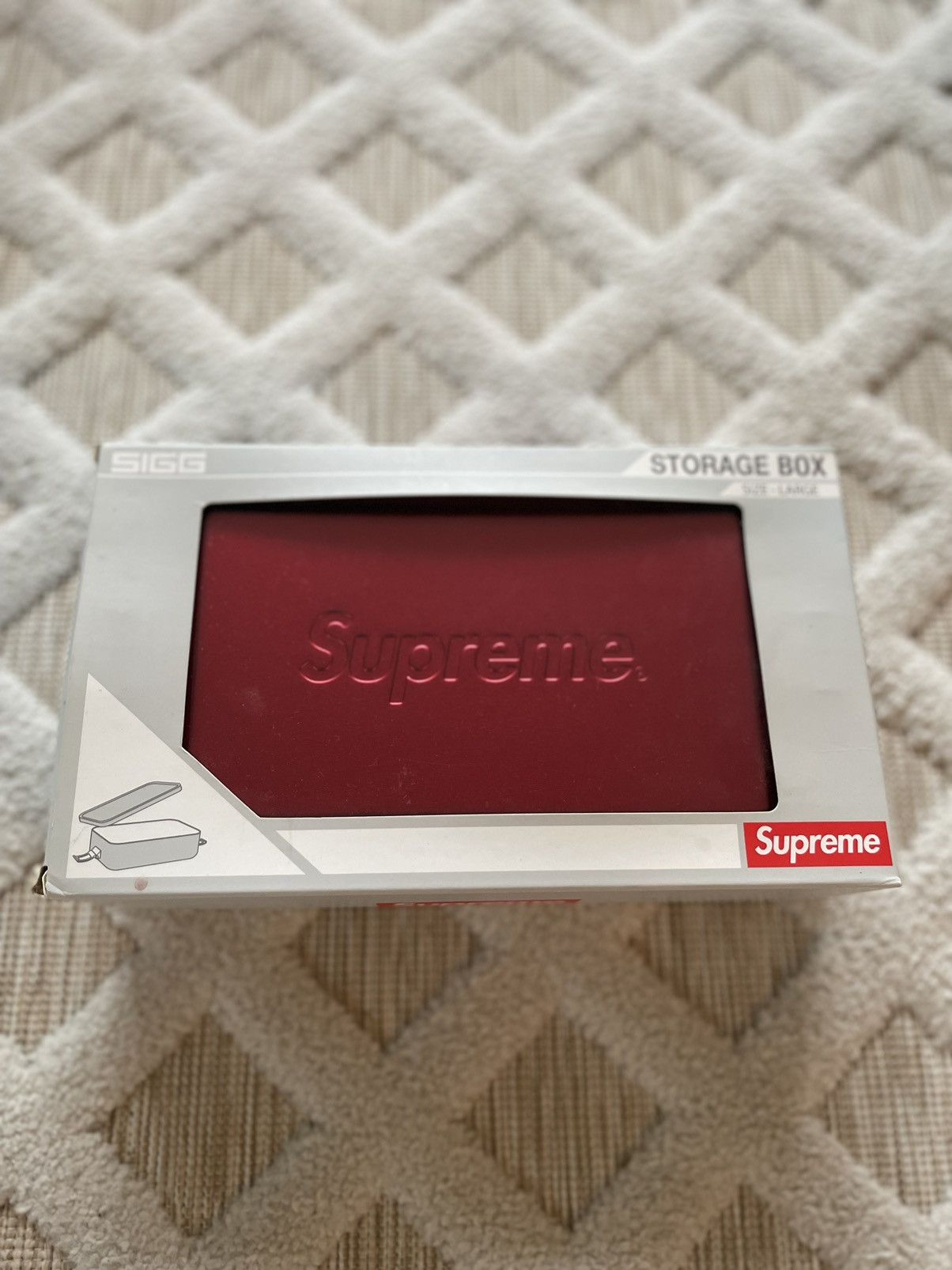 Supreme Sigg Box