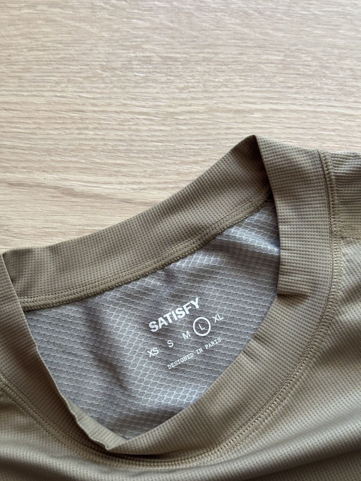 Satisfy Satisfy Running AuraLite Tech Army Green Long Sleeve Size US L / EU 52-54 / 3 - 6 Thumbnail