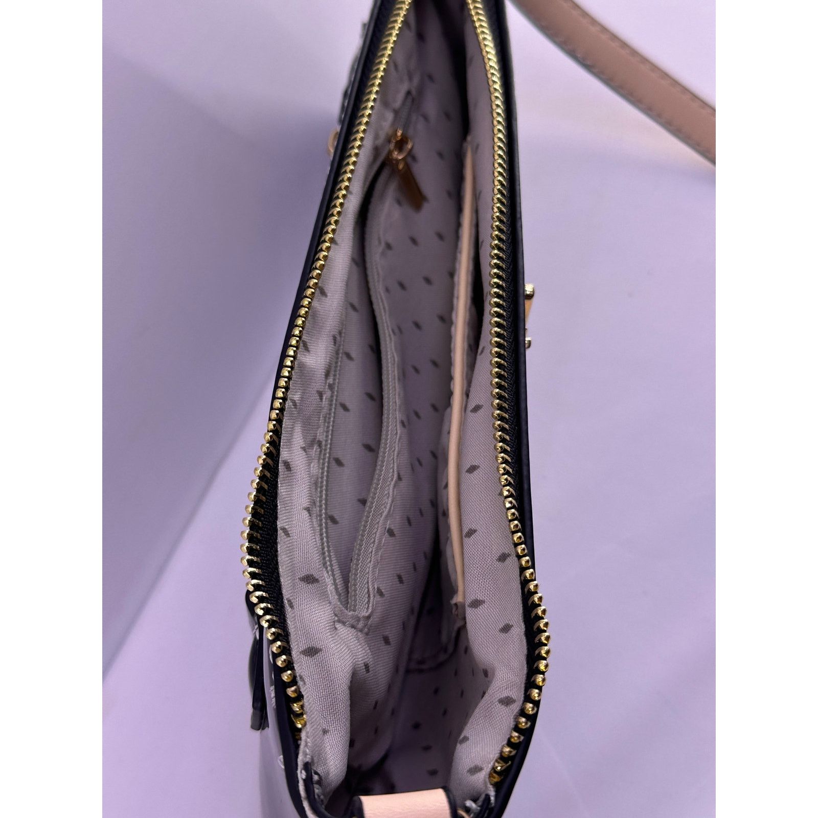 & Other Stories V satchel shoulder black metalic faux leather little handbag Size ONE SIZE - 8 Thumbnail
