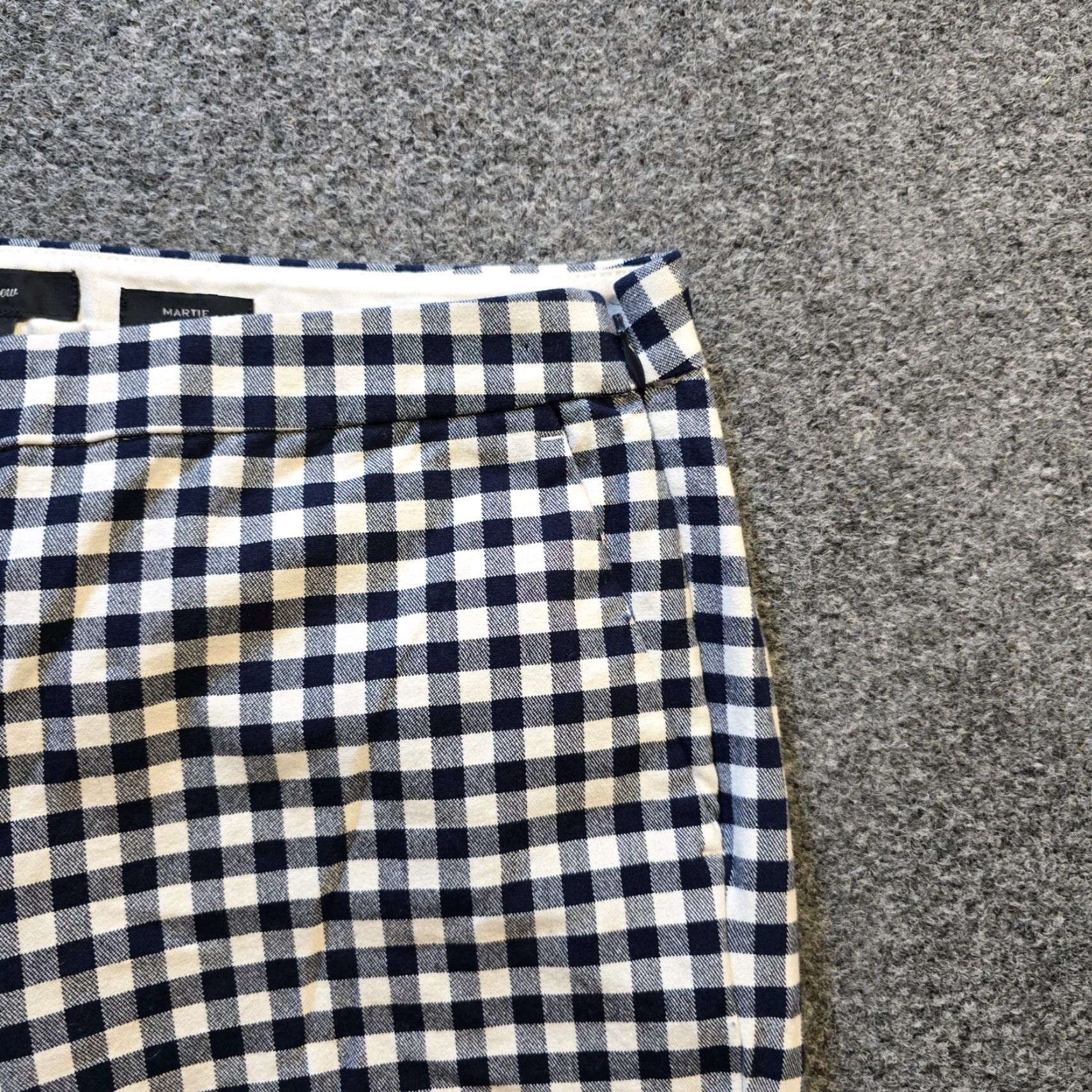 J.Crew J.CREW Pants Women Size 8P Petite Blue Gingham Plaid Tapered Martie Casual Preppy Pants Size 30" / US 8 / IT 44 - 3 Thumbnail