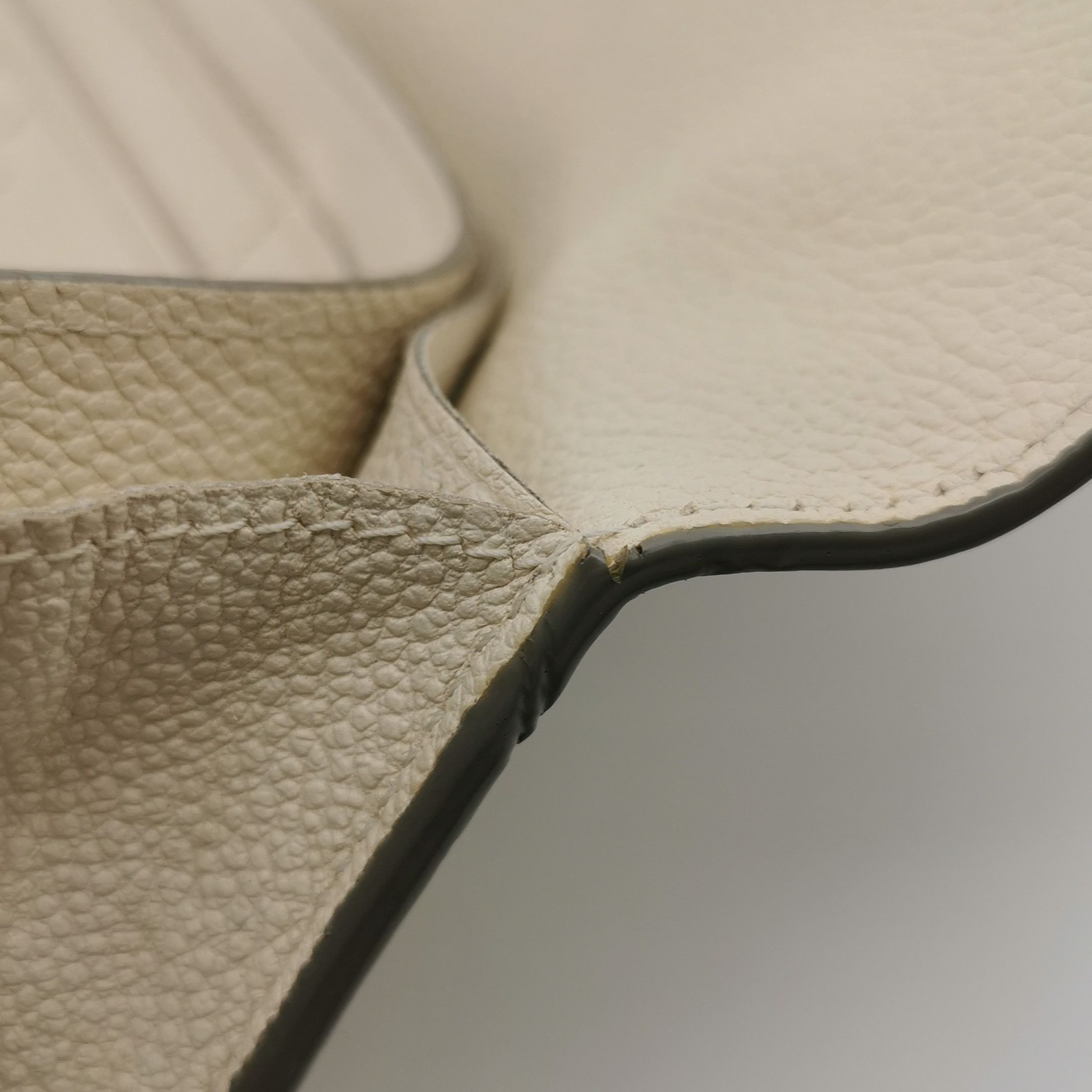 Louis Vuitton Louis Vuitton (LV) Curieuse Wallet Cowhide Solid Color Old Size ONE SIZE - 9 Thumbnail
