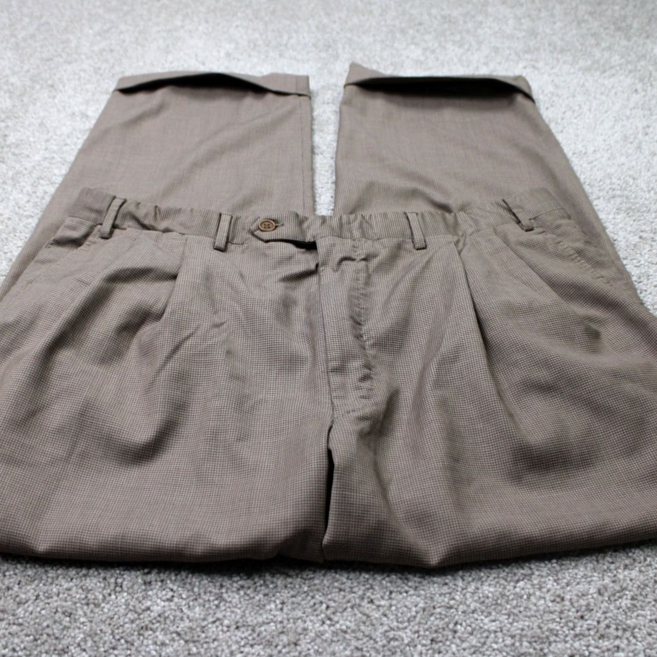 Canali Canali Dress Pants Mens 36x28 Brown Checkered Pleated 100% Wool Lined Dress Pants Regular Mens Brown Checkered 36x28 Wool Rayon Lined Vintage? Size US 36 / EU 52 - 2 Thumbnail