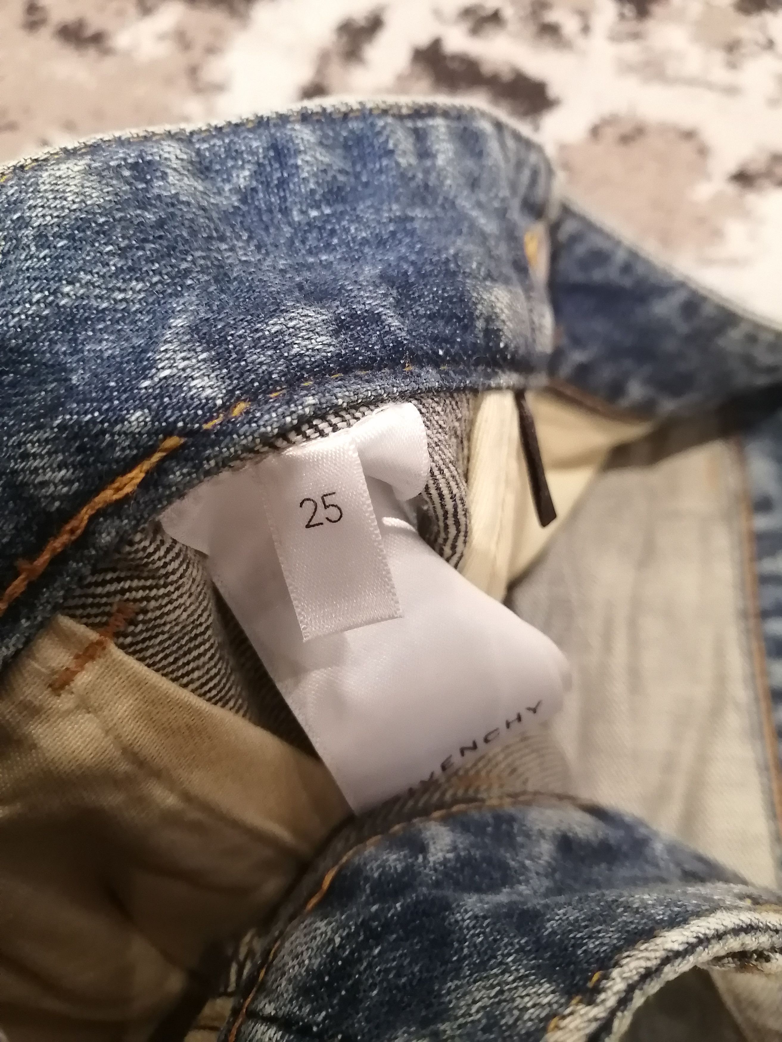 Givenchy Givenchy Distressed Look Jeans Size 25" / US 0 / IT 36 - 16 Thumbnail