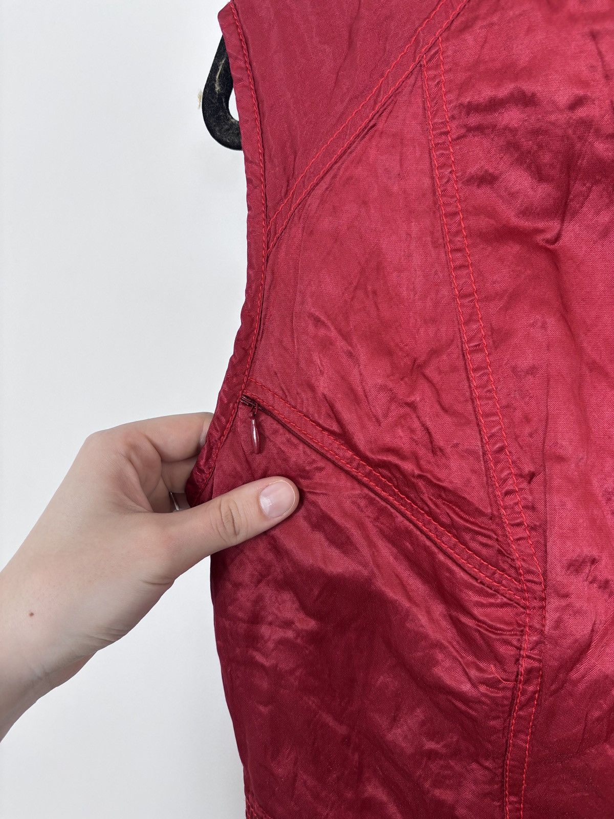 Other Vintage French Archival Women’s Red Vest Gilet Jacket Size M / US 6-8 / IT 42-44 - 9 Thumbnail