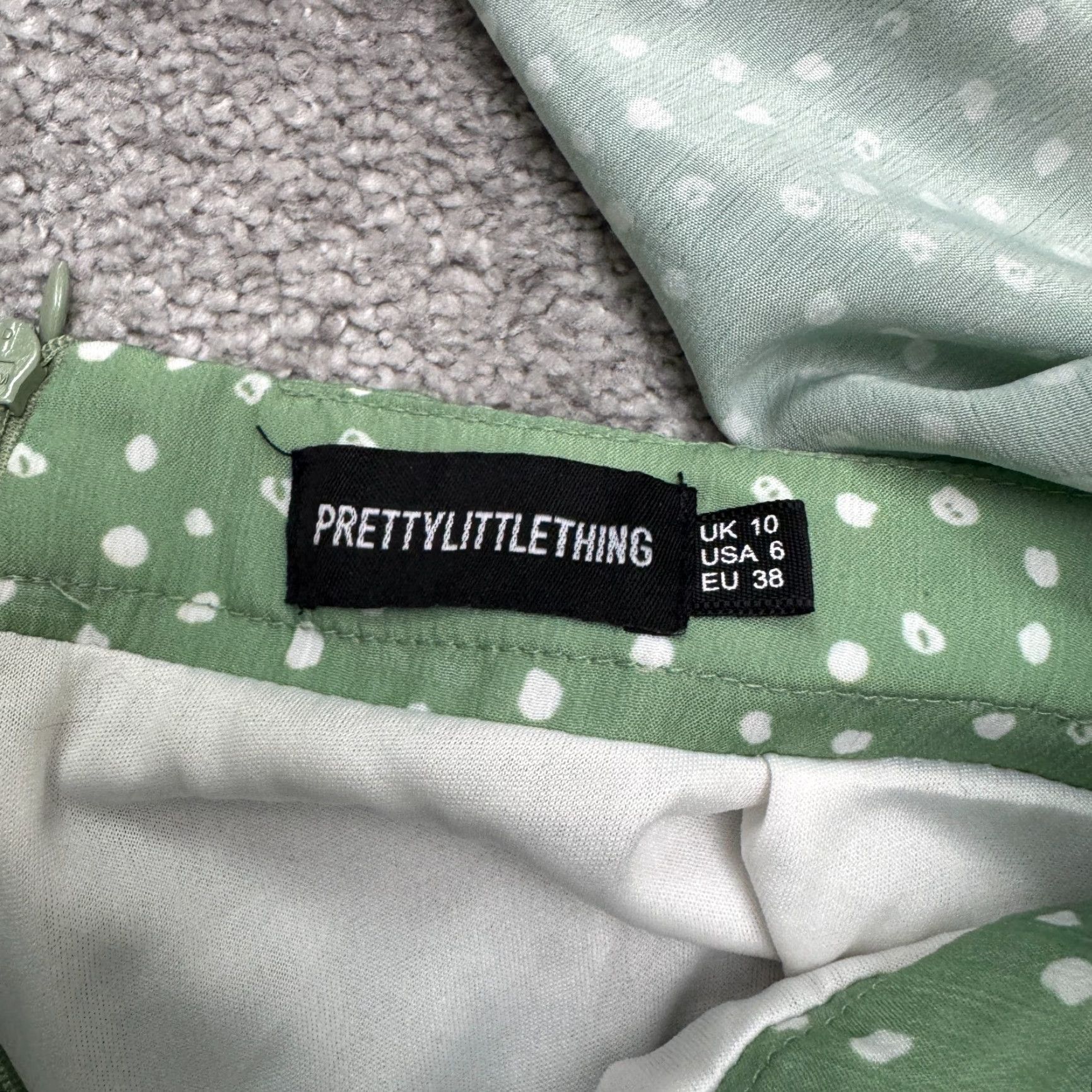PrettyLittleThing PrettyLittleThing Romper Womens 6 Green White Polka Dot Ruffle Wrapped Back Tie Size 28" / US 6 / IT 42 - 7 Thumbnail